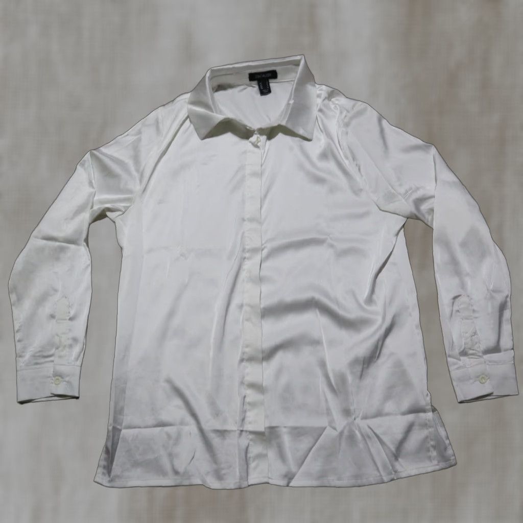 Vintage VINTAGE Excalibur White Long Sleeve Button Down Shirt Women's Size S Size S / US 4 / IT 40 - 1 Thumbnail