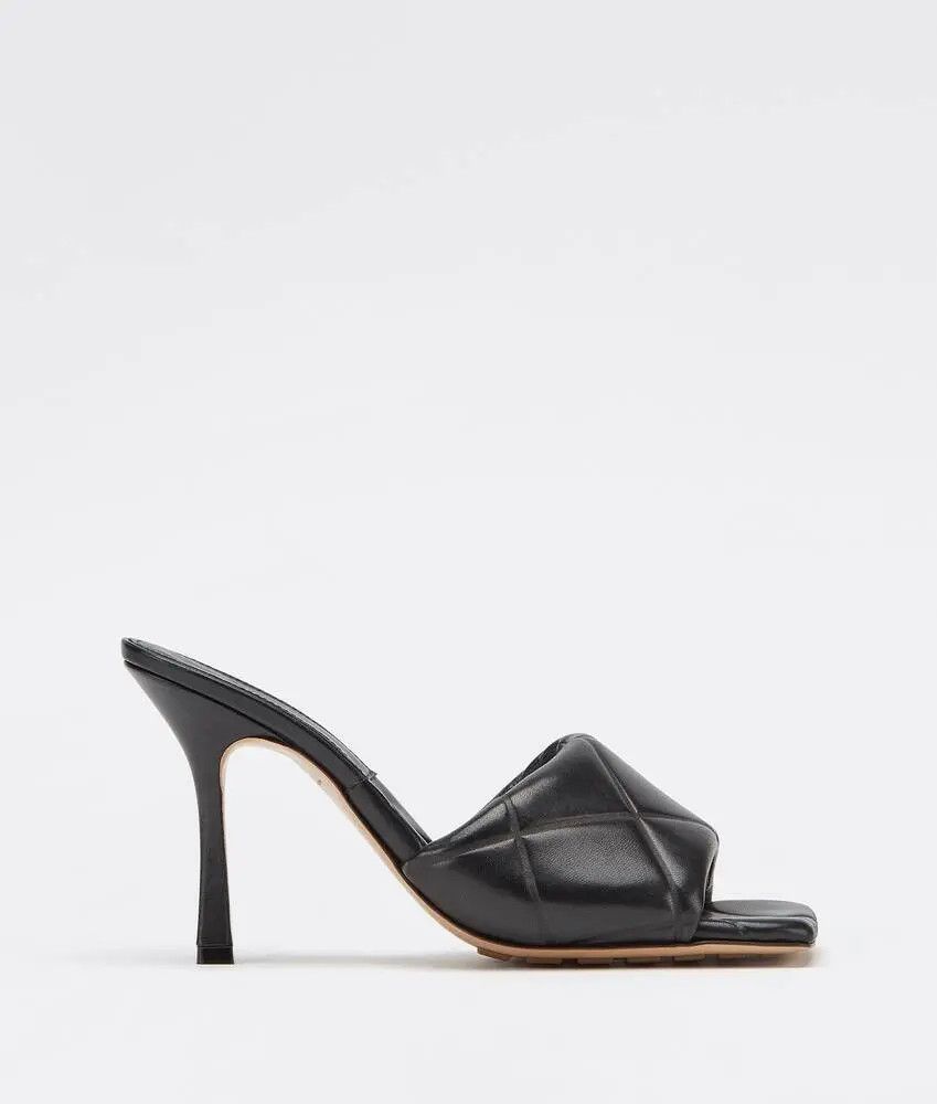 Bottega Veneta o1n1vont1225 Rubber Lido Sandals in Black Size US 8 / IT 38 - 1 Thumbnail
