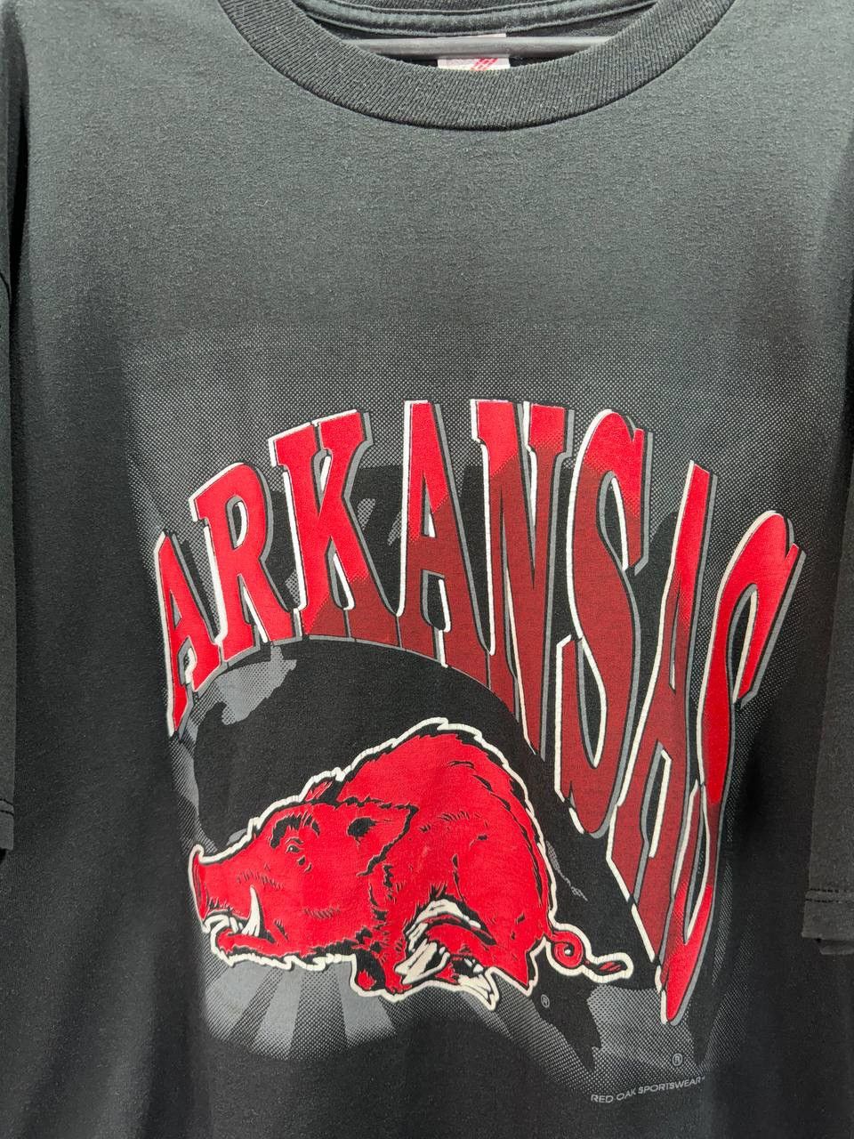 NCAA Vintage Arkansas Razorbacks T-Shirt Size US XL / EU 56 / 4 - 6 Thumbnail