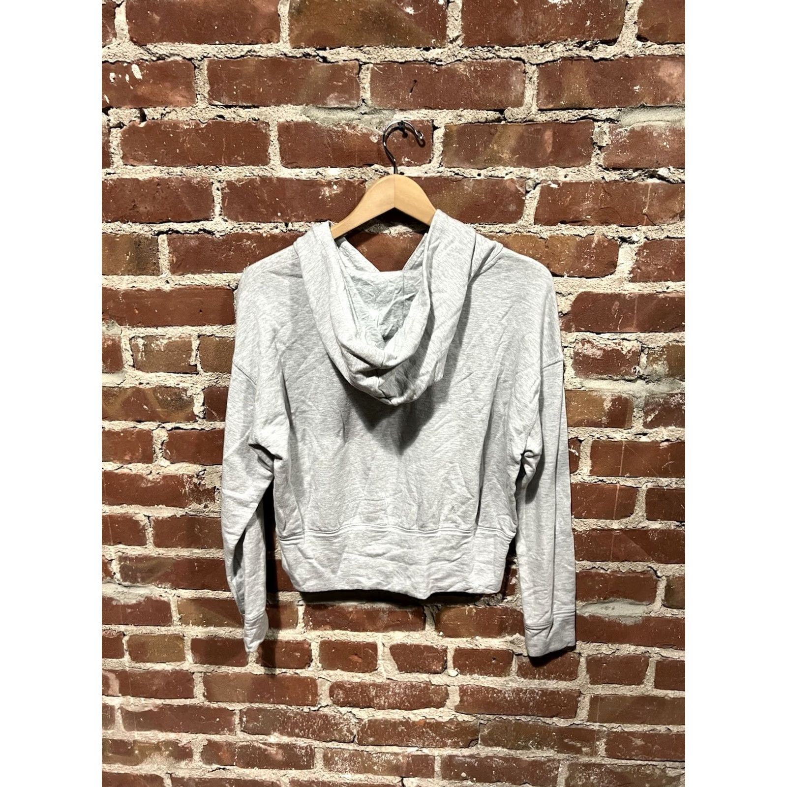 Vintage Offline Aerie Womens Gray Cropped Pullover Hoodie Size S Hooded Sweatshirt Pullover Pullover Hoodie Womens 2020s Activewear Size S / US 4 / IT 40 - 2 Thumbnail