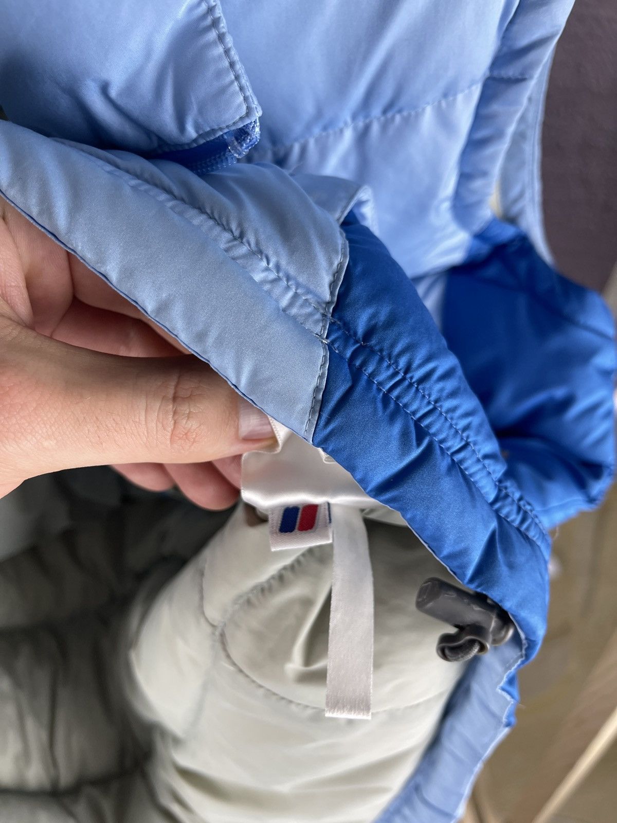 Berghaus Berghaus blue 500 Down vest size 12 outdoor Size M / US 6-8 / IT 42-44 - 10 Thumbnail