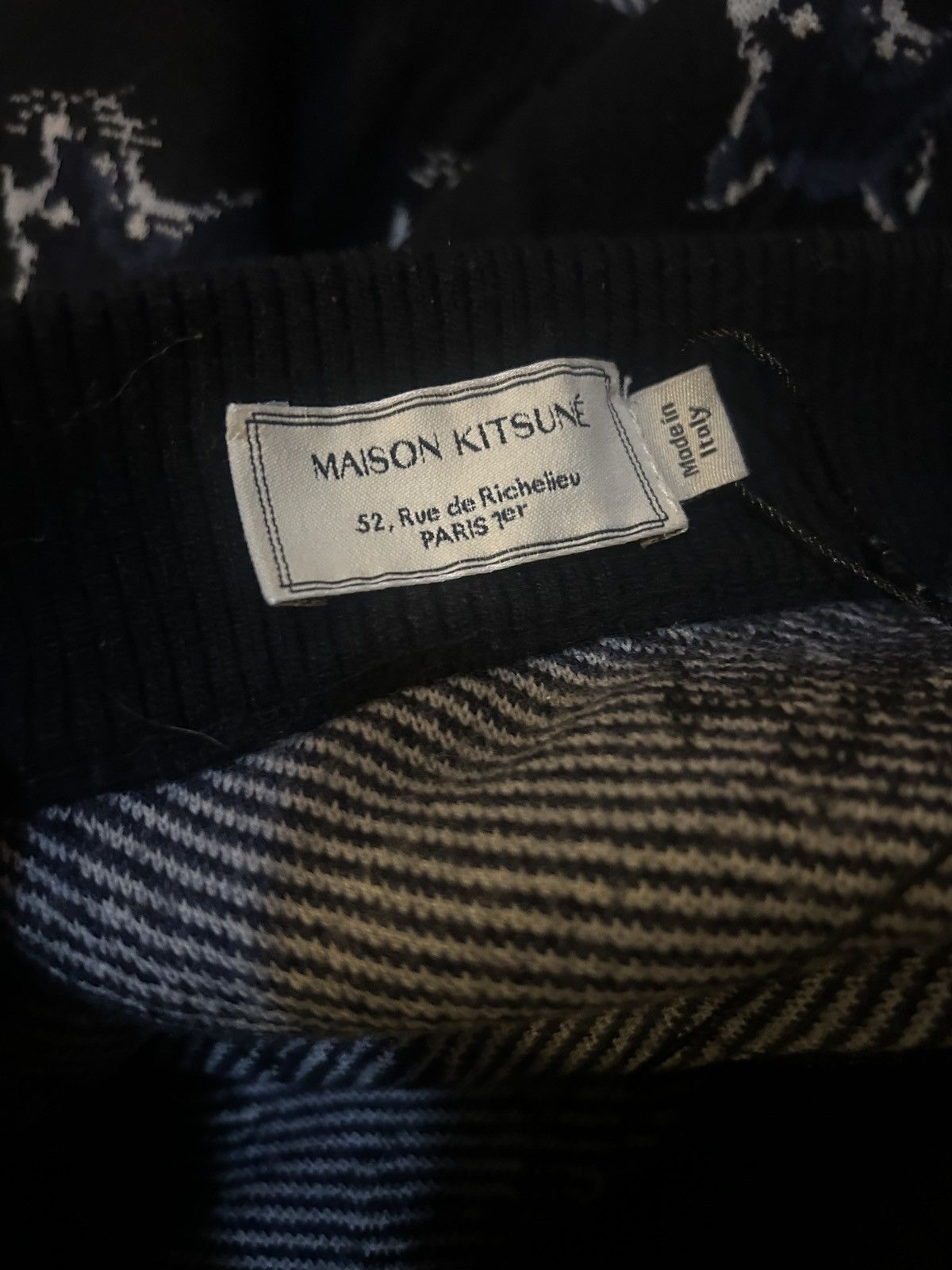 Maison Kitsune Maison Kitsune All Over Fox Skirt Size M Wool Silk Cashmere Size 28" / US 6 / IT 42 - 3 Thumbnail