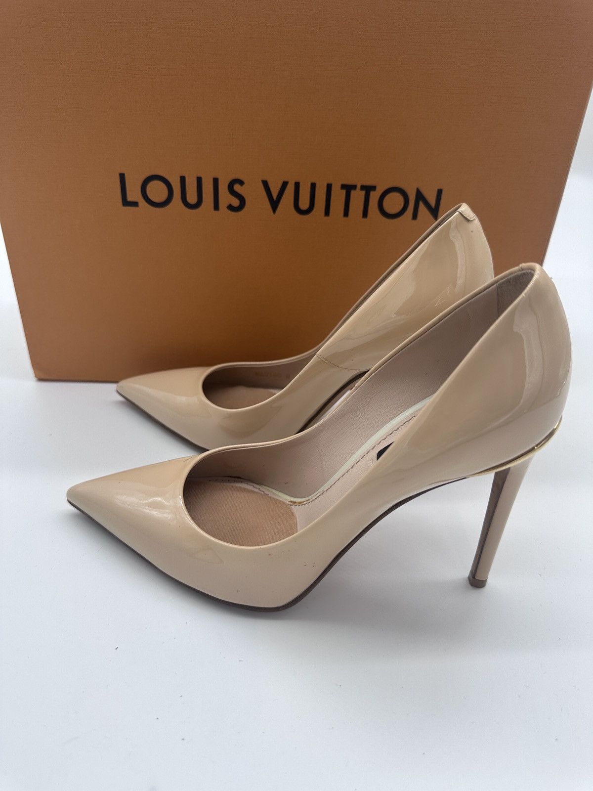 Louis Vuitton Louis Vuitton Patent Leather Heels 38.5LV 8.5 USA w dustbags Size US 8.5 / IT 38.5 - 6 Thumbnail