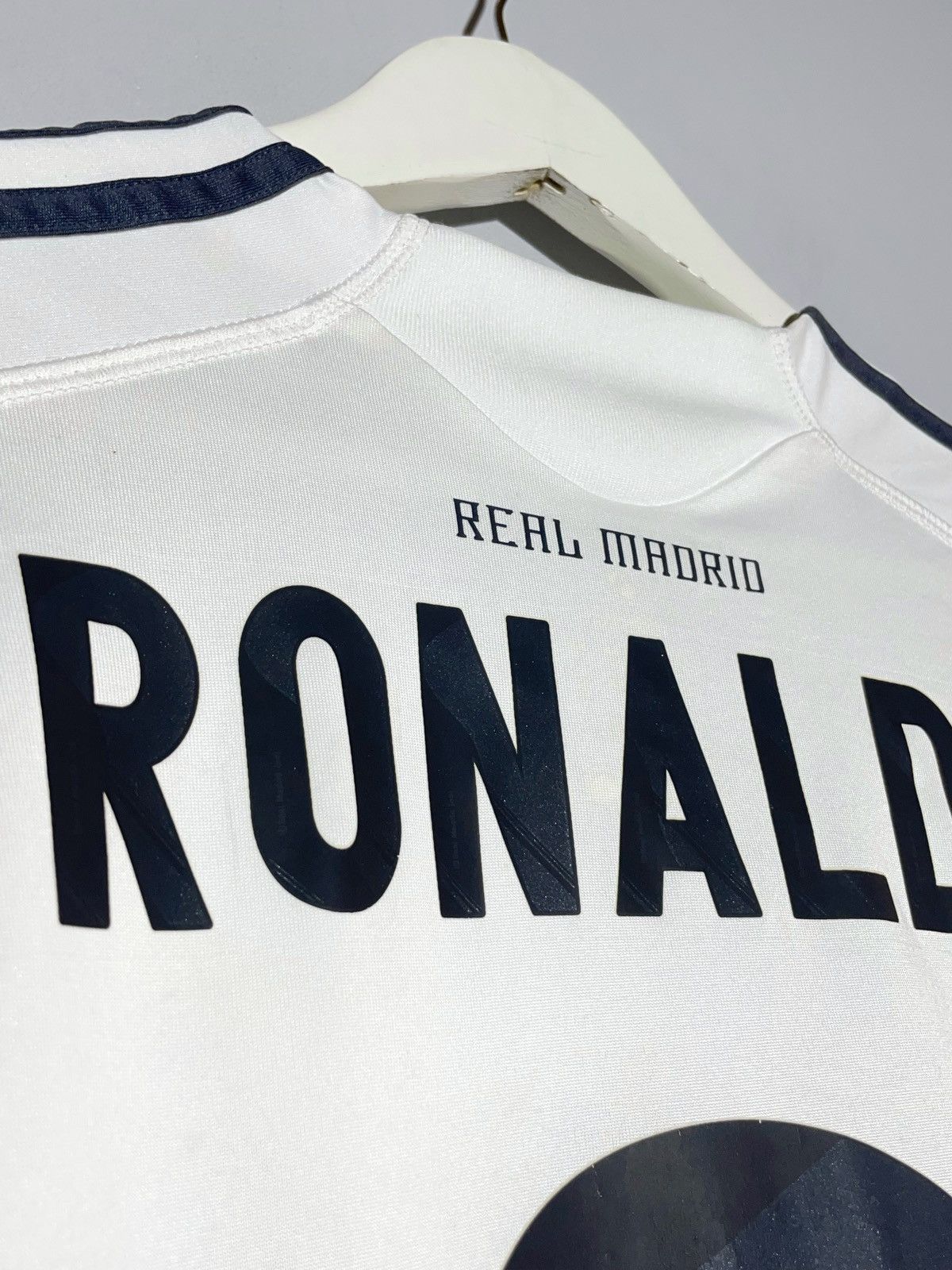Adidas × Vintage #9 Ronaldo Real Madrid Adidas 2009/10 Home Football Kit Size US M / EU 48-50 / 2 - 16 Thumbnail