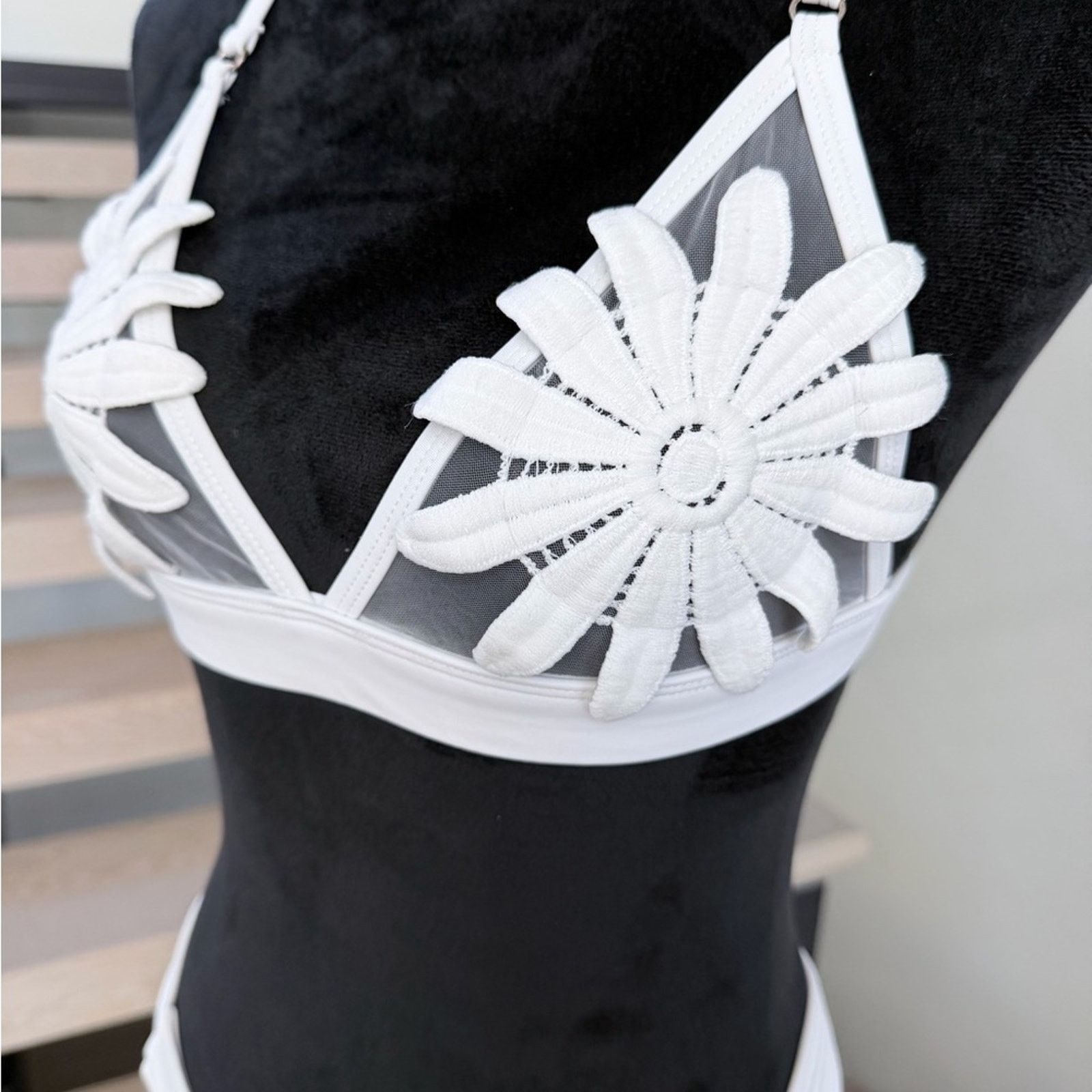 Other New White Floral Bikini Swimwear Swimsuit Two piece Set S Size ONE SIZE - 5 Thumbnail