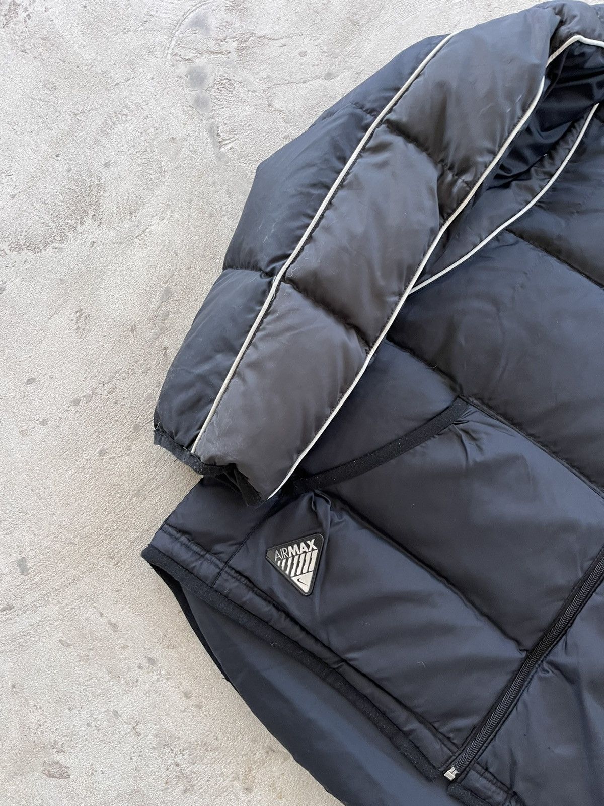 Nike Vintage Nike Puffer Down Jacket Black Small Logo Outdoor Y2K Size US L / EU 52-54 / 3 - 2 Thumbnail