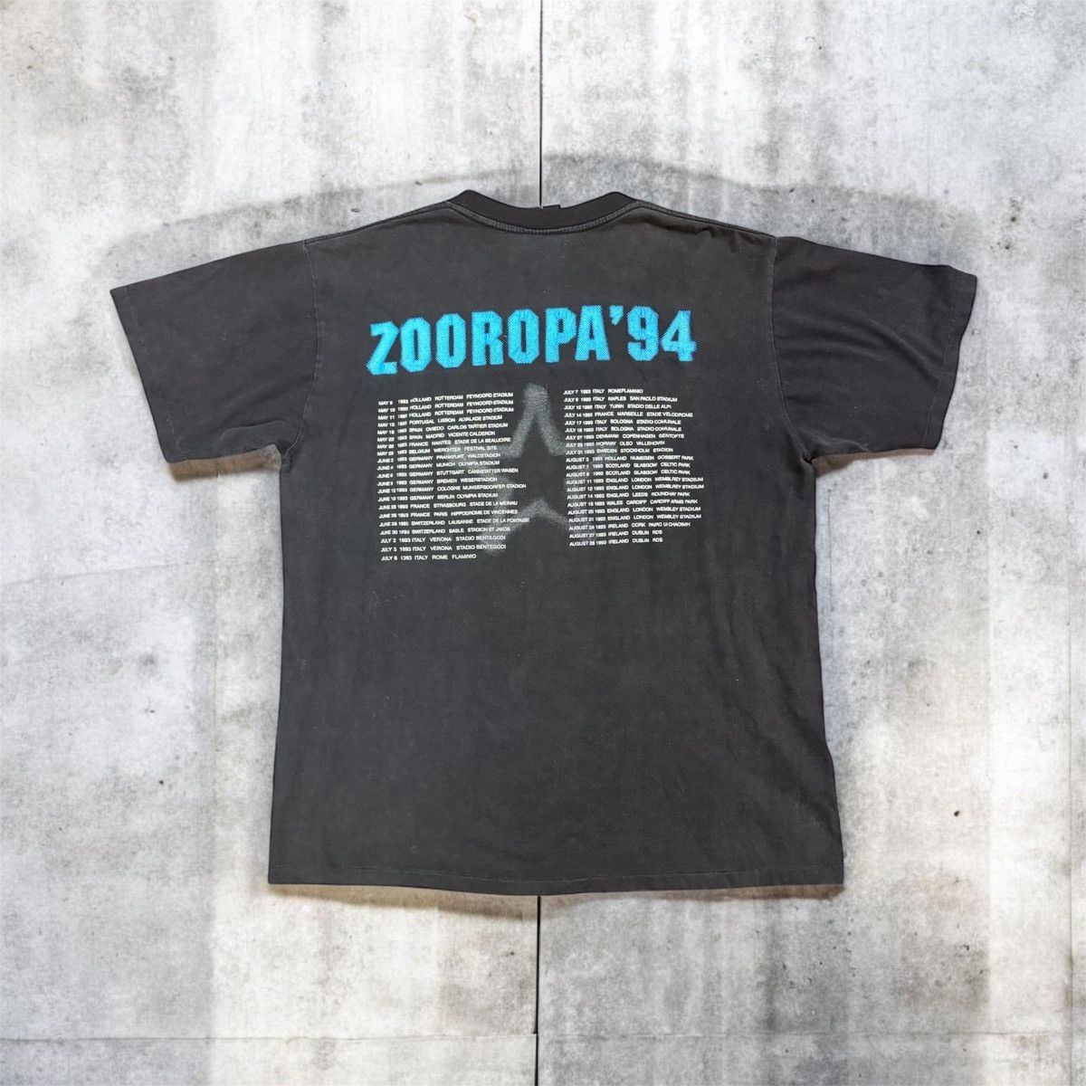 Band Tees Vintage U2 ZooRopa ’93 Tee – HOT ICE ©1994 Size US L / EU 52-54 / 3 - 7 Thumbnail