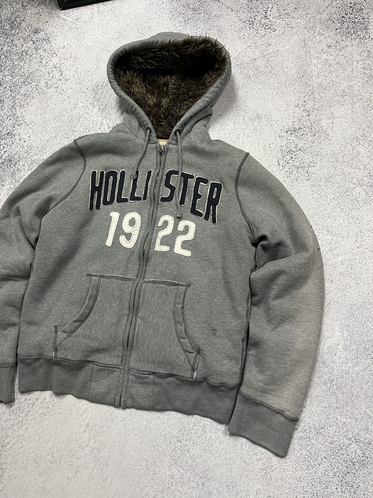 Hollister Y2K Holister Faux Fur Zip Hoodie LGB if6was9 Japanese Style Size US L / EU 52-54 / 3 - 4 Thumbnail