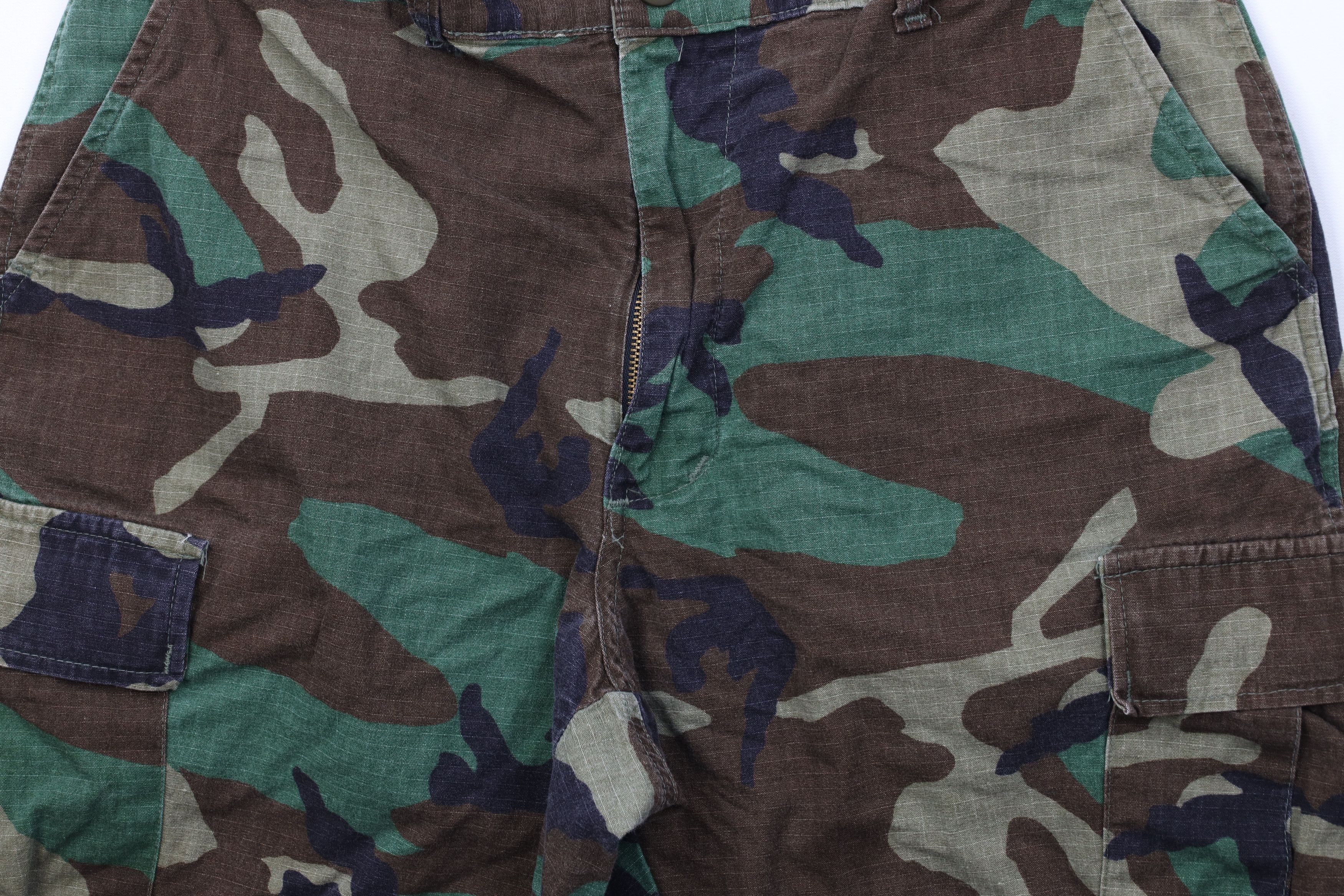 Vintage Vintage 90s Streetwear Military Cargo Shorts Camouflage Size US 32 / EU 48 - 3 Thumbnail