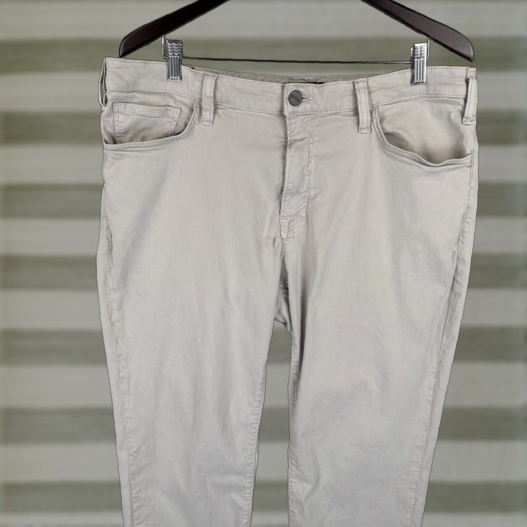 Vintage 34 Heritage Men Beige 5-Pocket Chino Pants 38x30 Classic Comfort Rise Inseam 30 Regular Size 38 Beige Mens Size US 38 / EU 54 - 1 Thumbnail