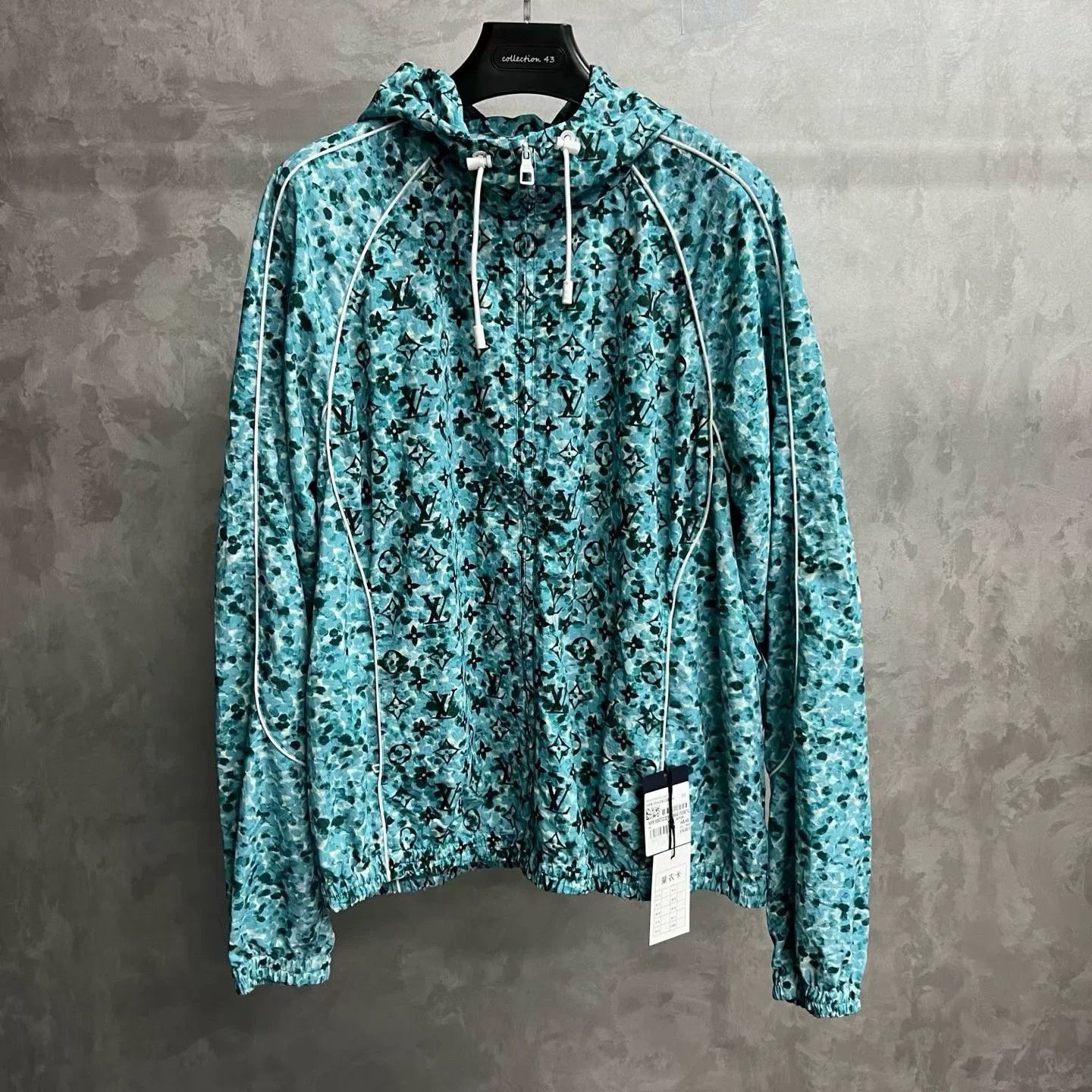 Louis Vuitton Louis Vuitton Retro Blue Light Jacket m Men Size US M / EU 48-50 / 2 - 1 Thumbnail