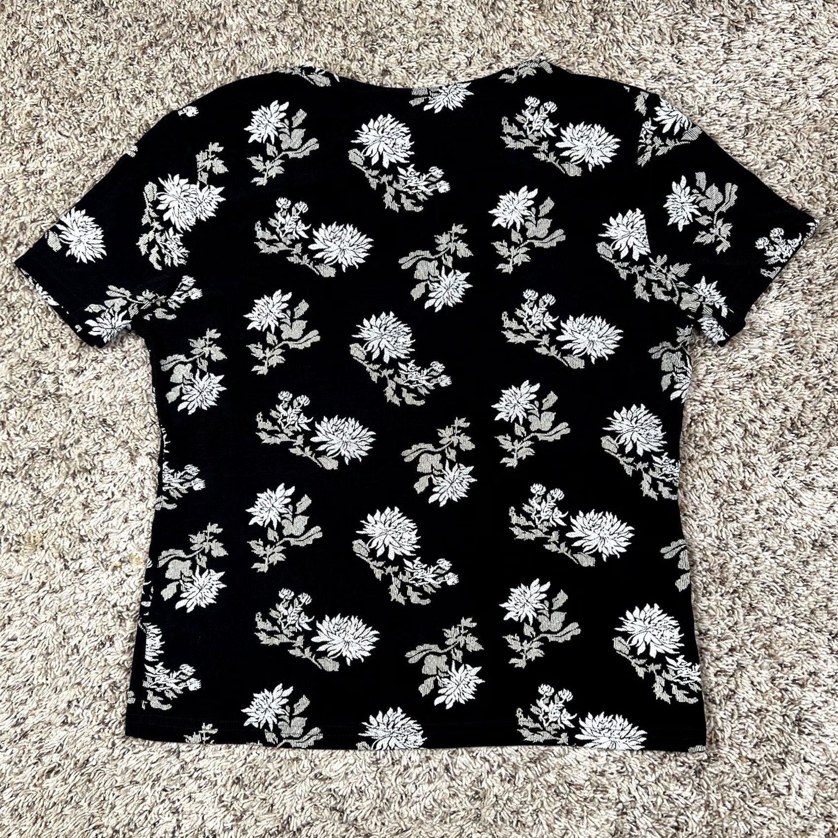 Vintage VINTAGE 90s Floral All Over Graphic Mid-length T-Shirt Womens M Black Nike? Size M / US 6-8 / IT 42-44 - 3 Thumbnail