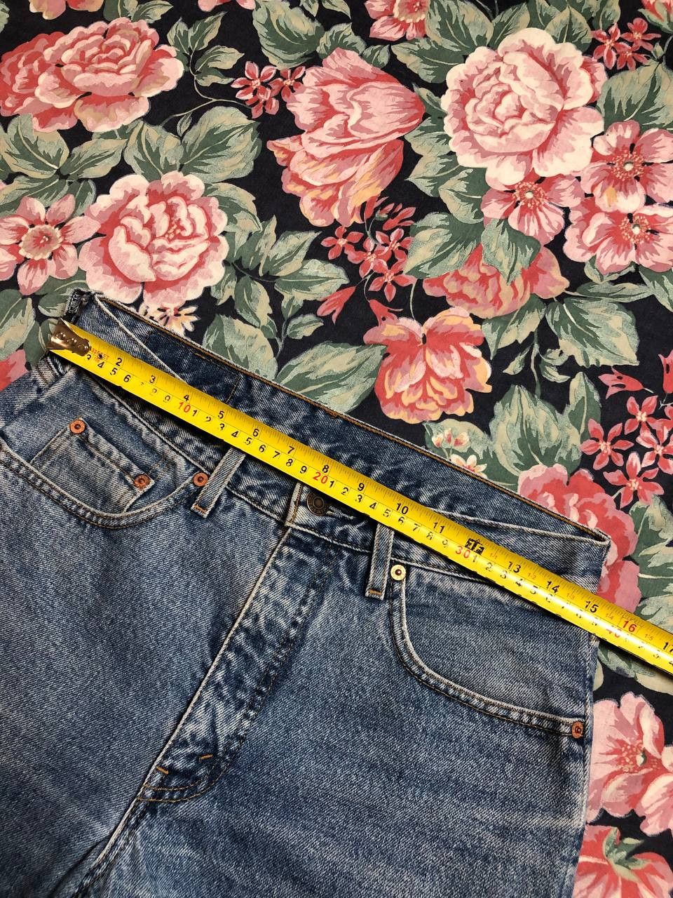 Levi's Vintage Levis 615 Jeans Distressed Denim Size US 31 - 17 Thumbnail