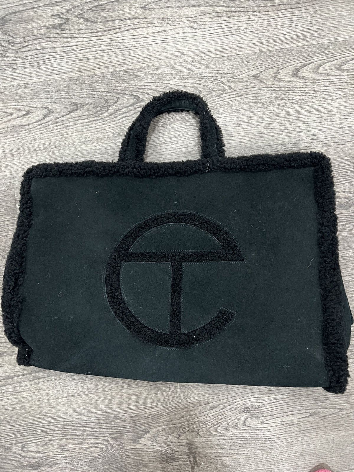 Telfar × Ugg telfar x ugg // large black shopper Size ONE SIZE - 1 Thumbnail