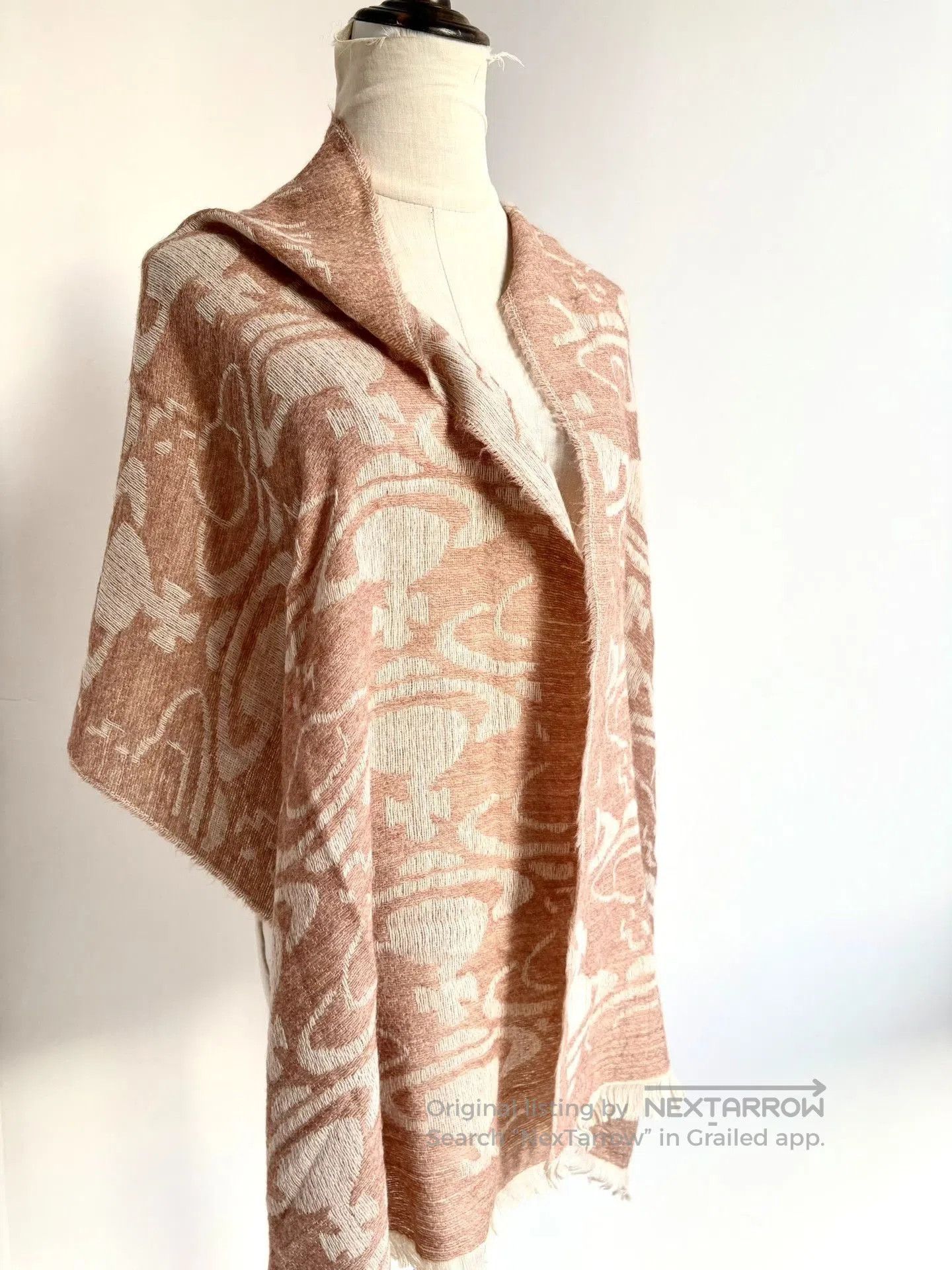 Vivienne Westwood Vivienne Westwood Vintage Beige Saturn Scarf. Size ONE SIZE - 5 Thumbnail