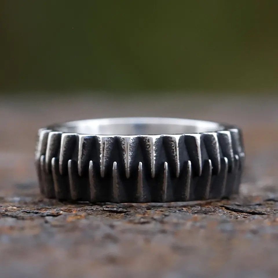 Jewelry × Vintage New 316L Stainless Steel Enagagement Retro gear Ring Size ONE SIZE - 3 Thumbnail