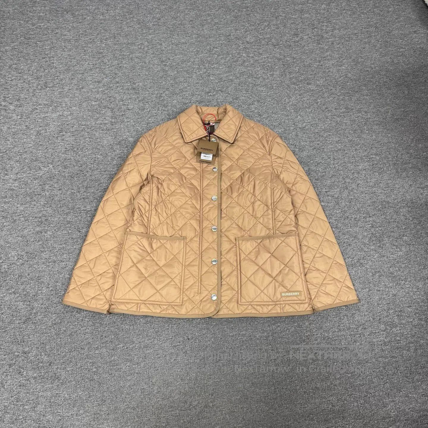 Burberry Beige Quilted Collared Jacket Size M. Size US M / EU 48-50 / 2 - 1 Thumbnail