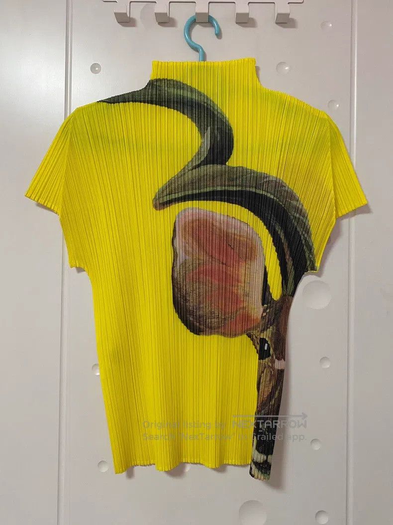 Issey Miyake Issey Miyake Yellow Short Sleeve T-shirt Size L / US 10 / IT 46 - 2 Thumbnail