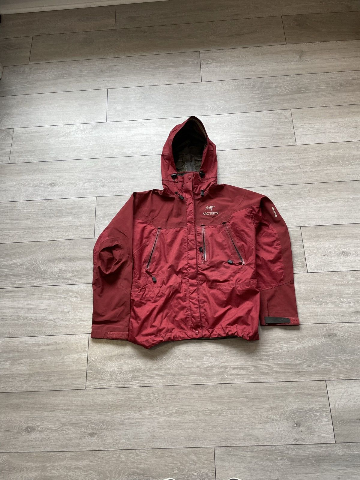 image of Arcteryx Vintage Red Arc’Teryx Theta Goretex Jacket, Men's (Size Small)