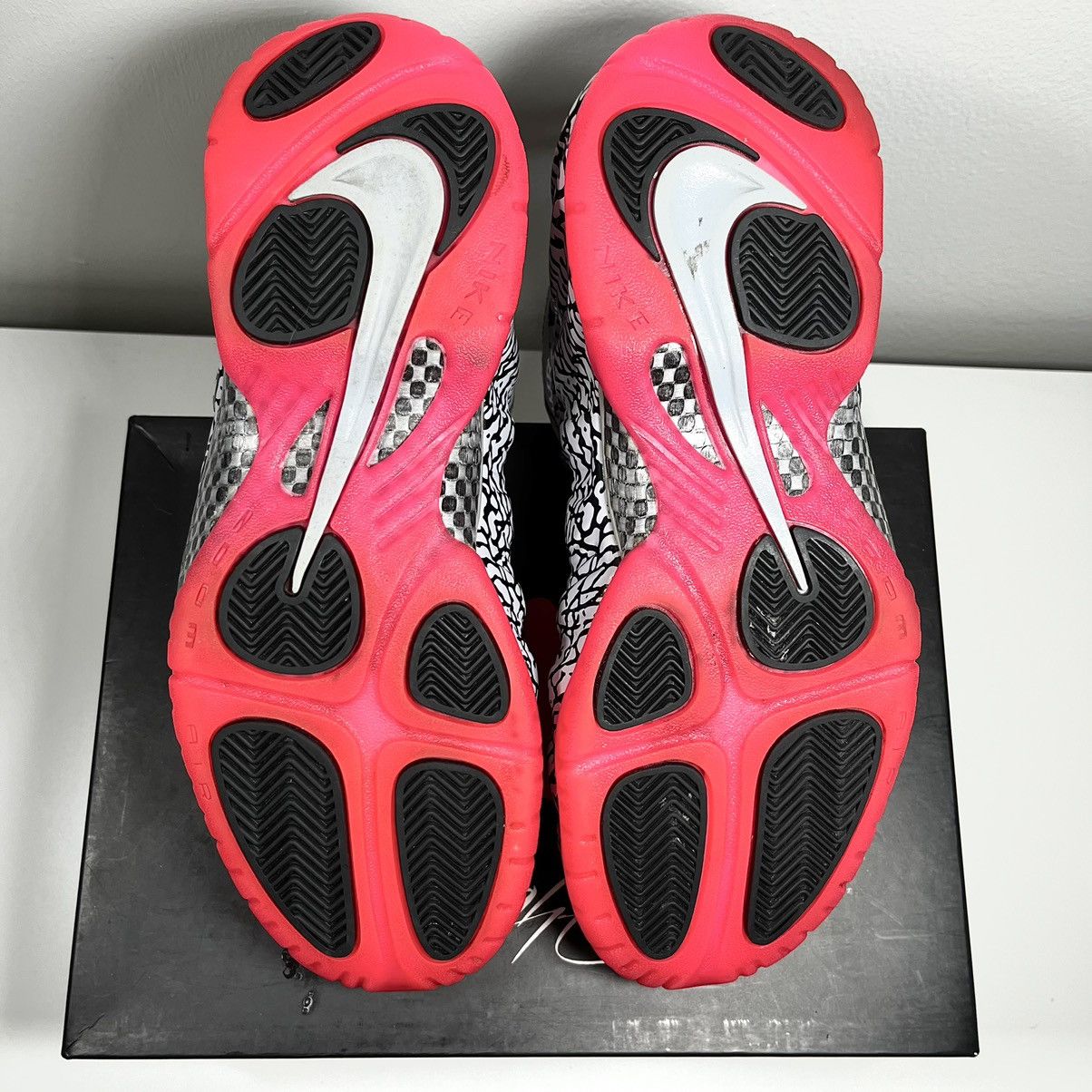 Nike NIKE AIR FOAMPOSITE PRO “Elephant Print” Size US 9.5 / EU 42-43 - 4 Thumbnail