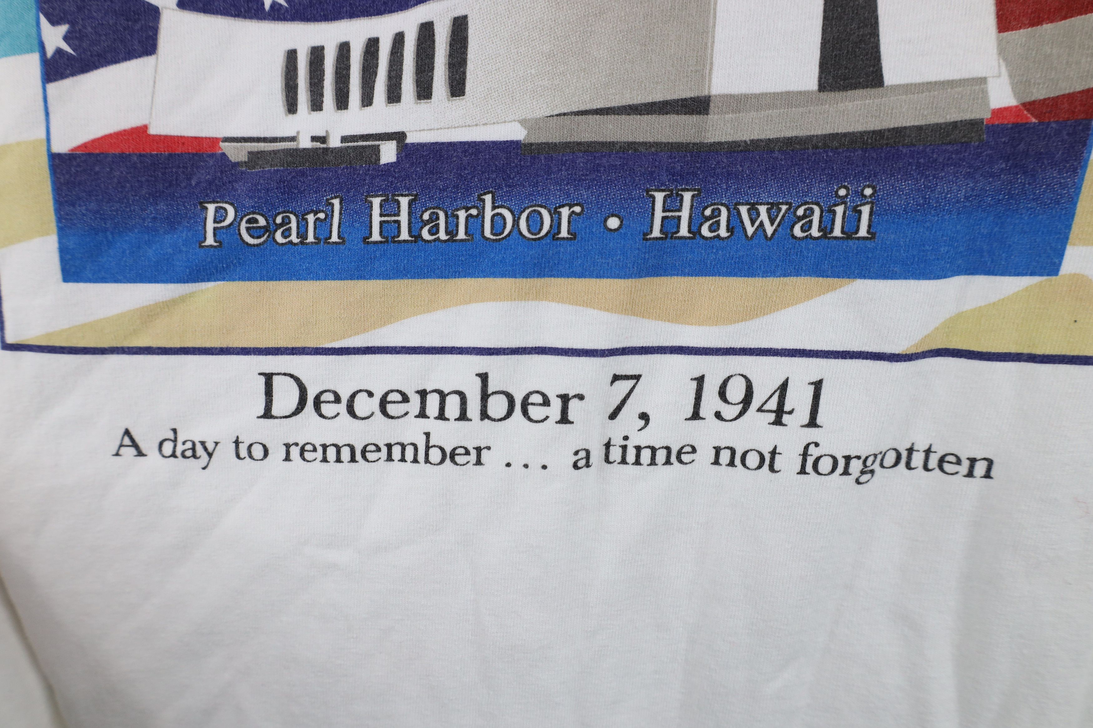 Vintage Vintage 90s Y2K Memorial Pearl Harbor Hawaii T-Shirt USA Size US L / EU 52-54 / 3 - 10 Thumbnail