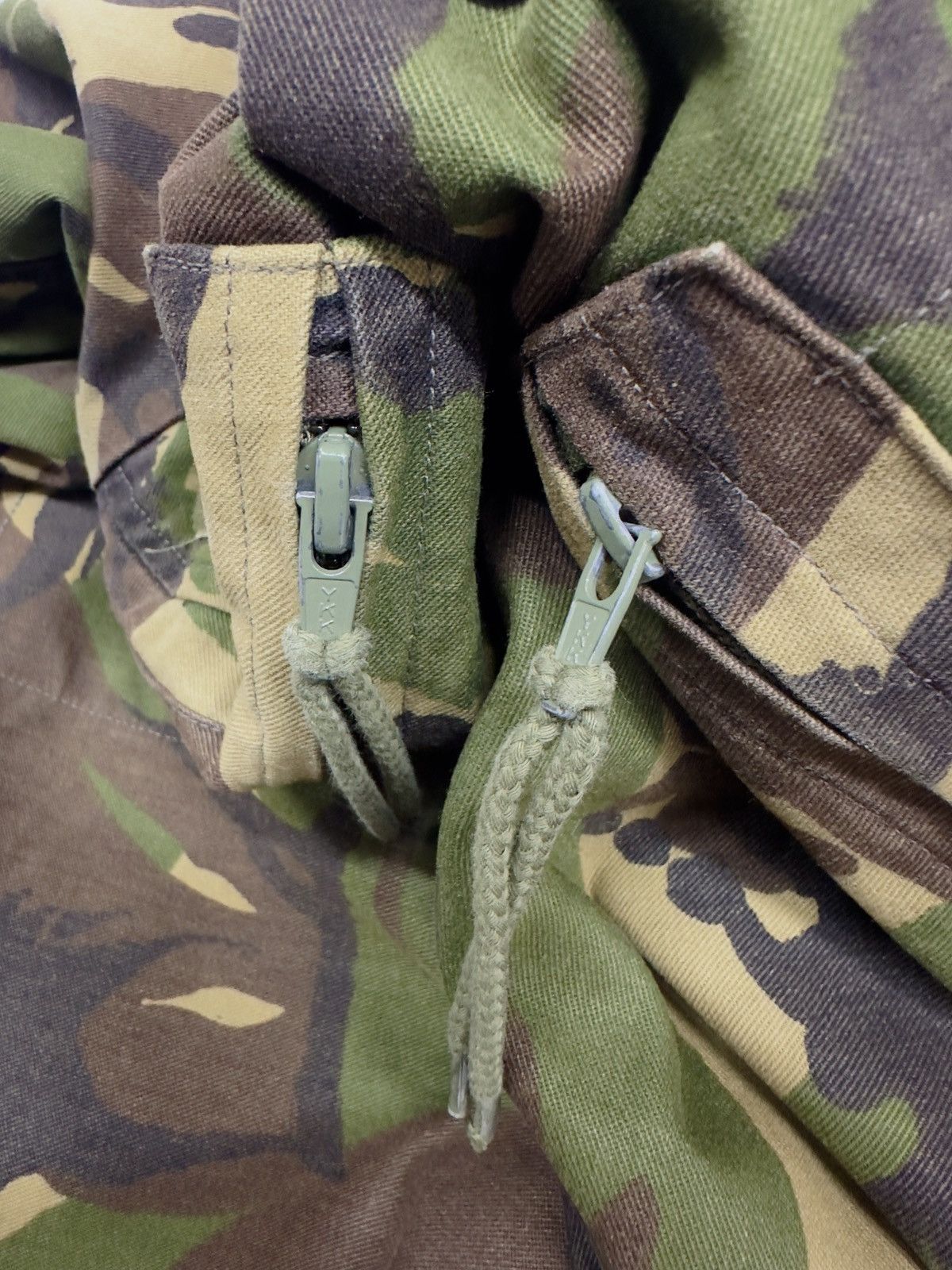 The Rolling Stones Dutch Military Camo Jacket Rolling Stones Big Logo Size US L / EU 52-54 / 3 - 6 Thumbnail
