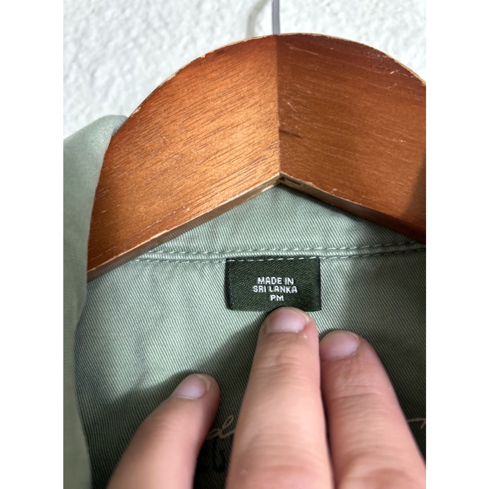 Eddie Bauer VINTAGE Eddie Bauer Coat Women’s Petite Medium Green Button Up Cotton Legend Wash Pockets Size M / US 6-8 / IT 42-44 - 7 Thumbnail