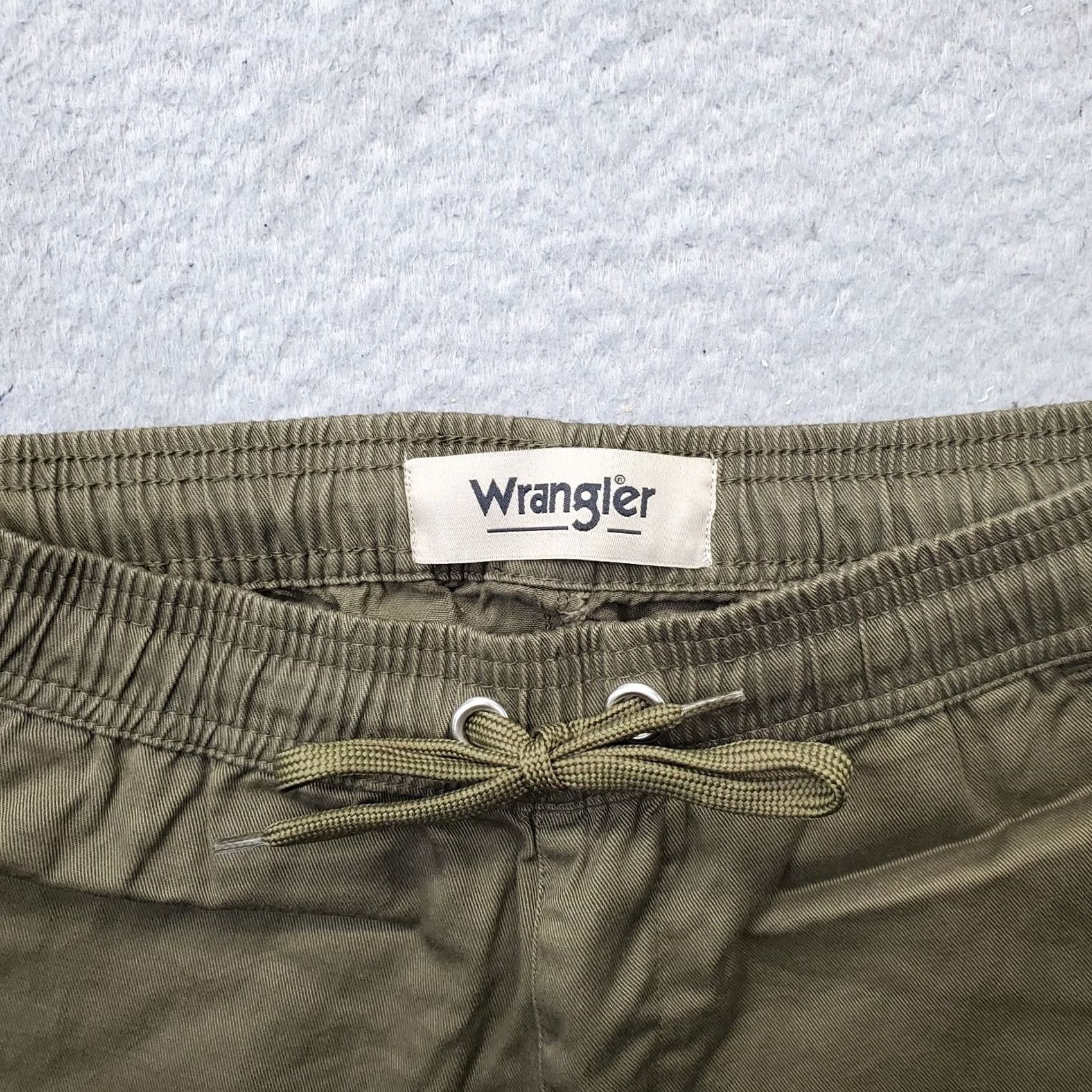 Wrangler Wrangler Bermuda Shorts Mens Medium Green Elastic Waist Drawstring Patch Logo Bermuda Shorts Mens Green Elastic Waist Drawstring Patch Logo Size US 31 - 6 Thumbnail