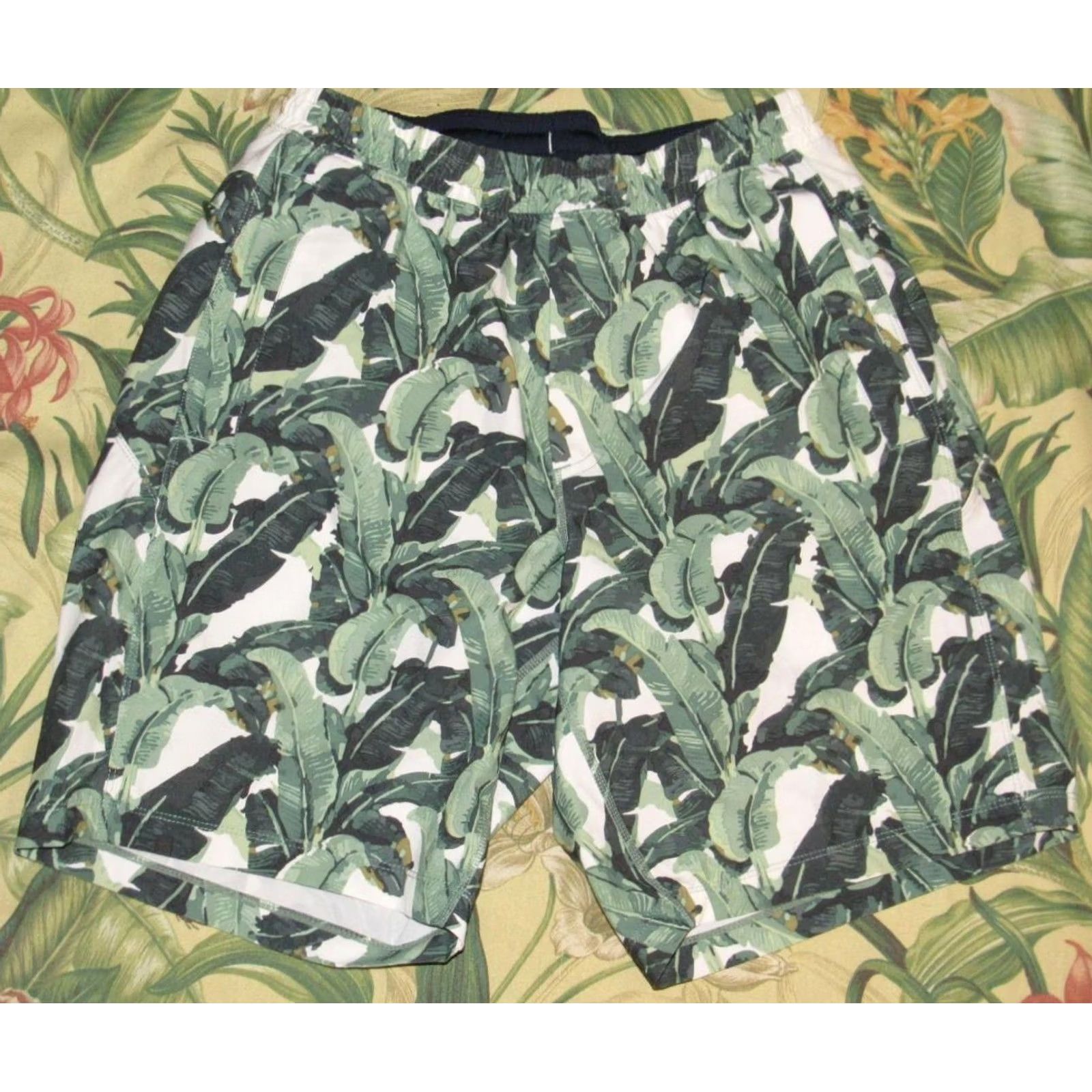 Vintage BIRDDOGS Green Printed Lined 9" Shorts Medium Size US 31 - 2 Thumbnail