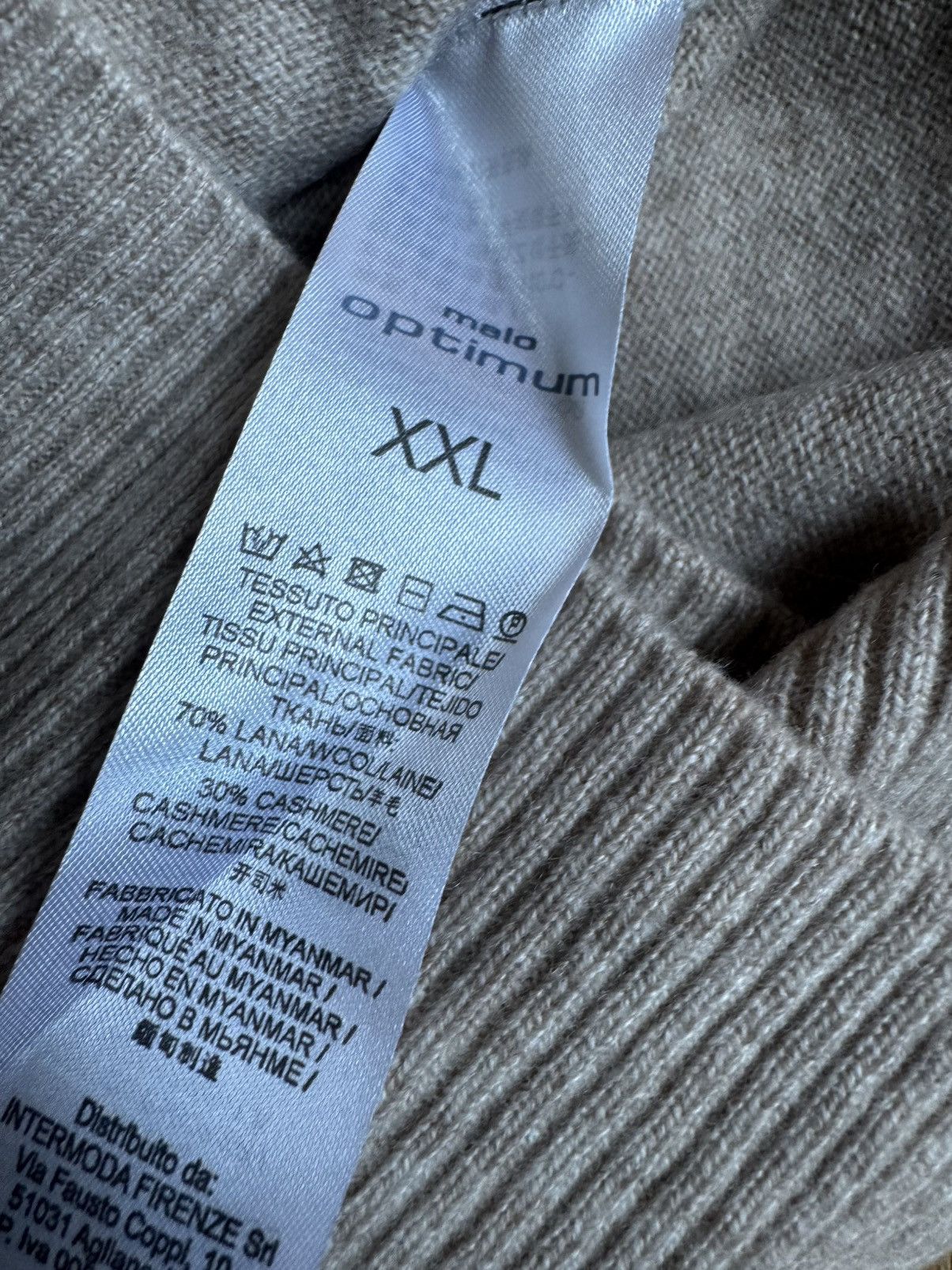Malo NWOT 600$ Beige Cashmere V-Neck Knit Size US XXL / EU 58 / 5 - 10 Thumbnail