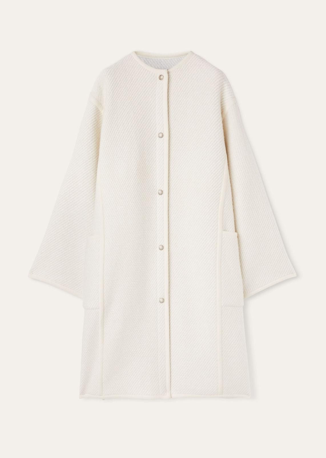 o1srvl11e1224 Virgin Wool Geir Coat in White