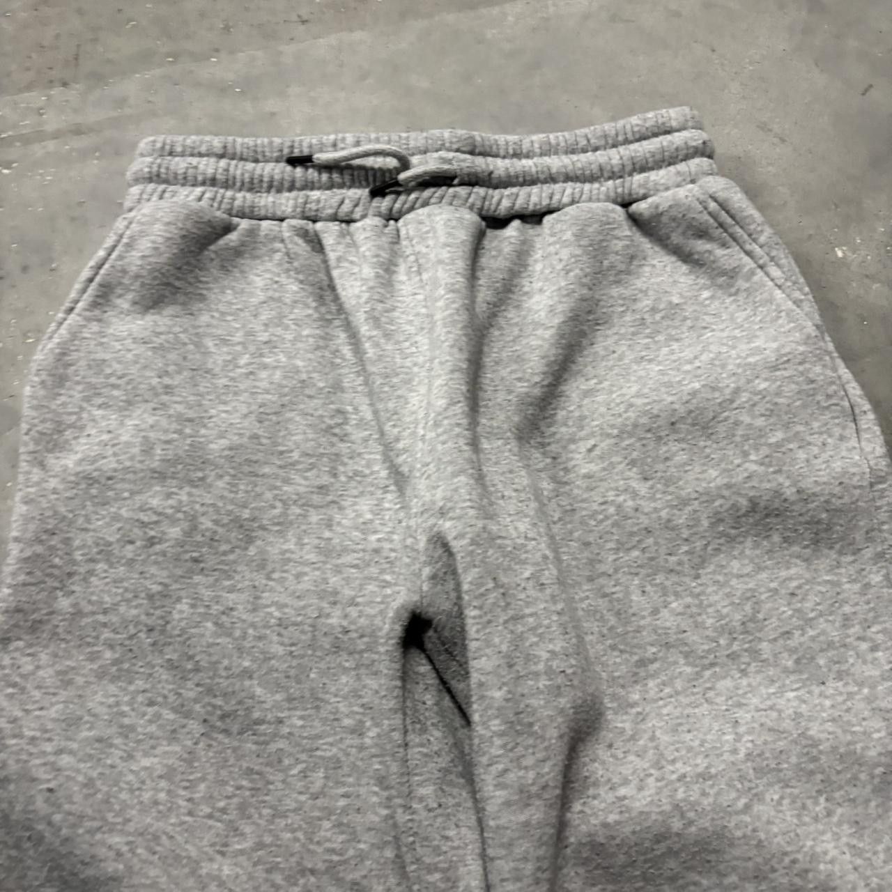 Japanese Brand × Vintage Crazy Vintage Y2K/2000s Light Grey Essential Sweatpants! Size US 32 / EU 48 - 4 Thumbnail