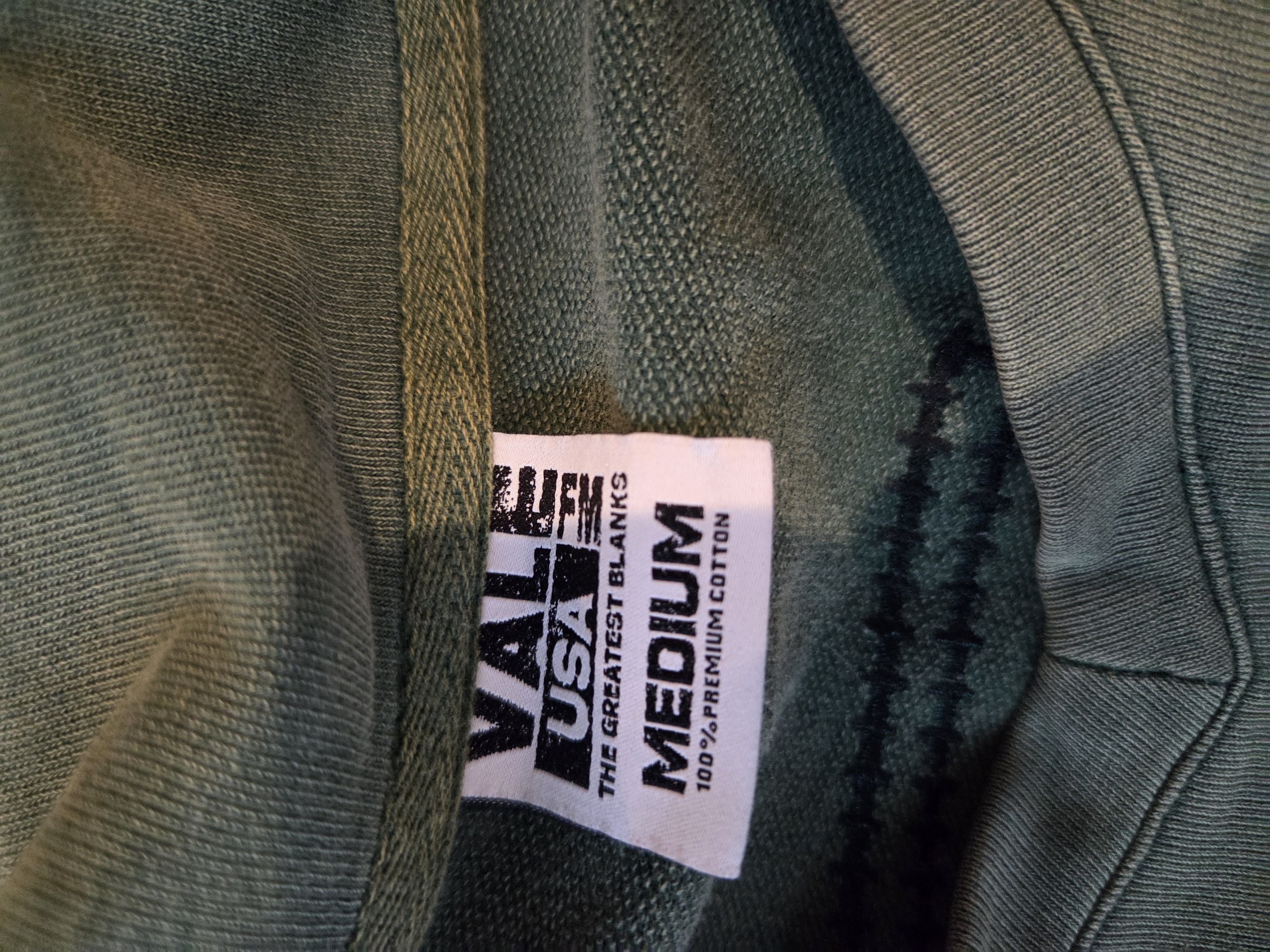 Vale Vale hulk green half color half crew neck Size US M / EU 48-50 / 2 - 3 Thumbnail