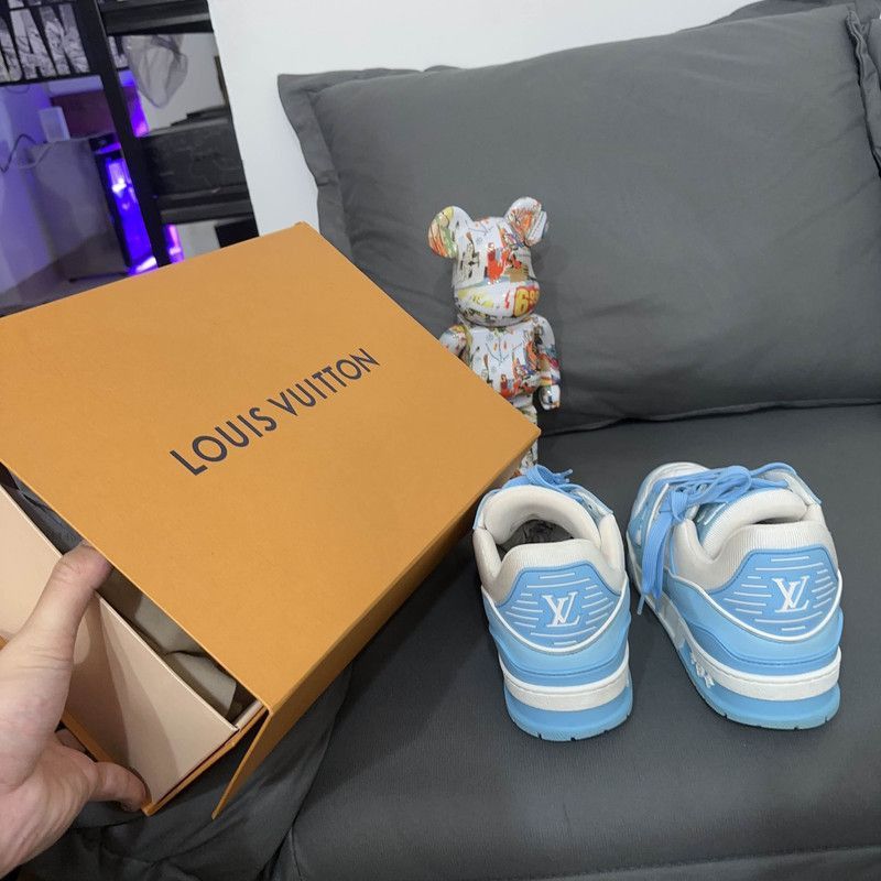 Louis Vuitton Louis Vuitton Blue and White Low-Top Sneakers Size US 8 / IT 38 - 4 Thumbnail