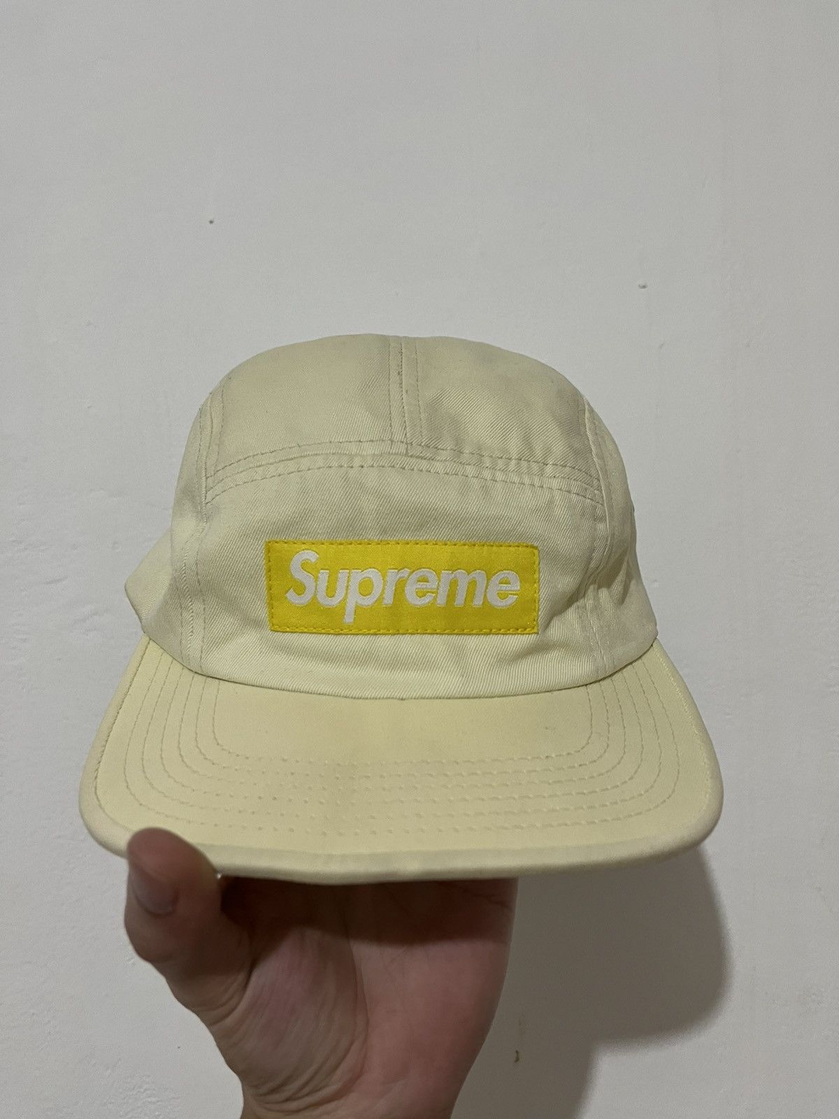 Supreme Supreme Yellow logo cap Jet Cap 5 panel Size ONE SIZE - 1 Thumbnail