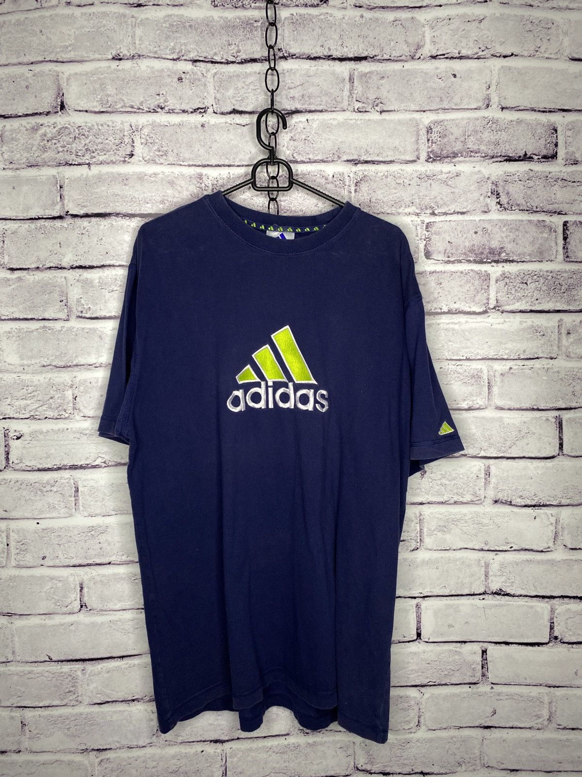 Adidas logo print T-shirt, made in USA, men's size M cotton wine-red Vintage Second Hand