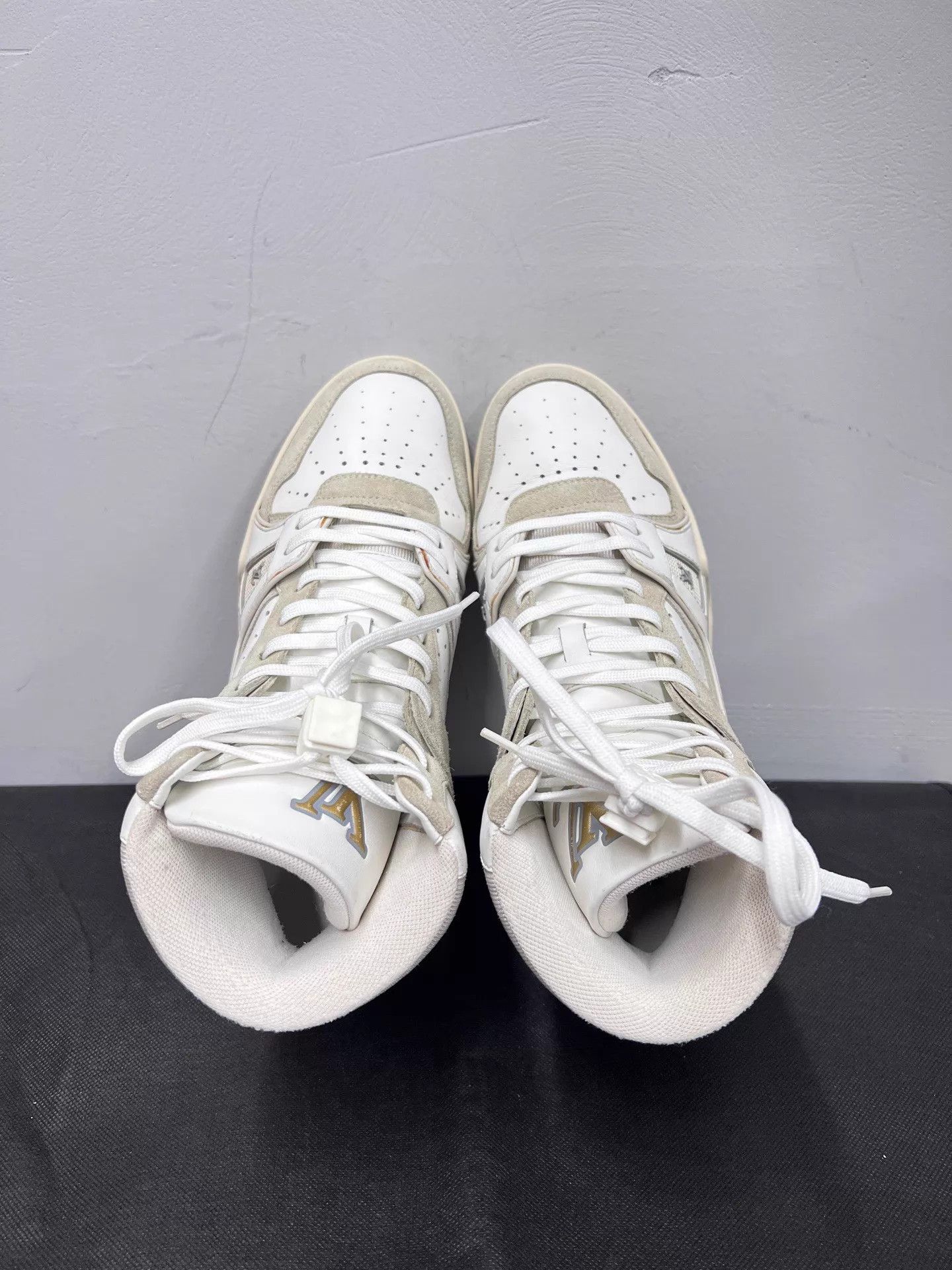 Louis Vuitton Louis Vuitton Trainer Gray White High Top US 6.5 / EU 40.5 Size US 7.5 / EU 40-41 - 4 Thumbnail