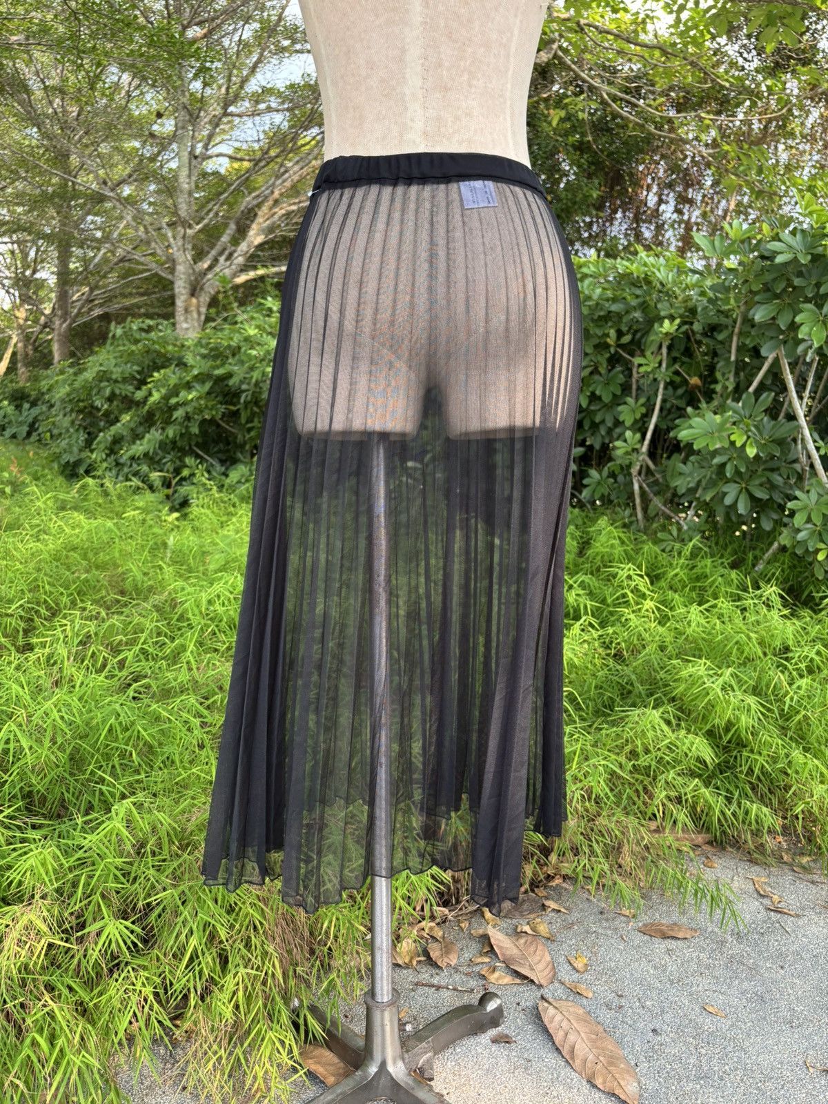Japanese Brand Black mesh skirt by Madam Rituko Size 29" - 4 Thumbnail