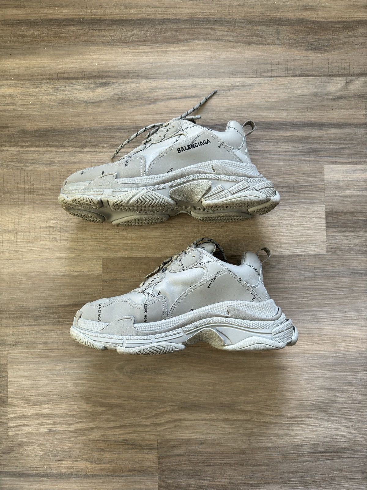 Balenciaga Gray Men’s Balenciaga Tripple S Logo Size US 10 / EU 43 - 2 Thumbnail