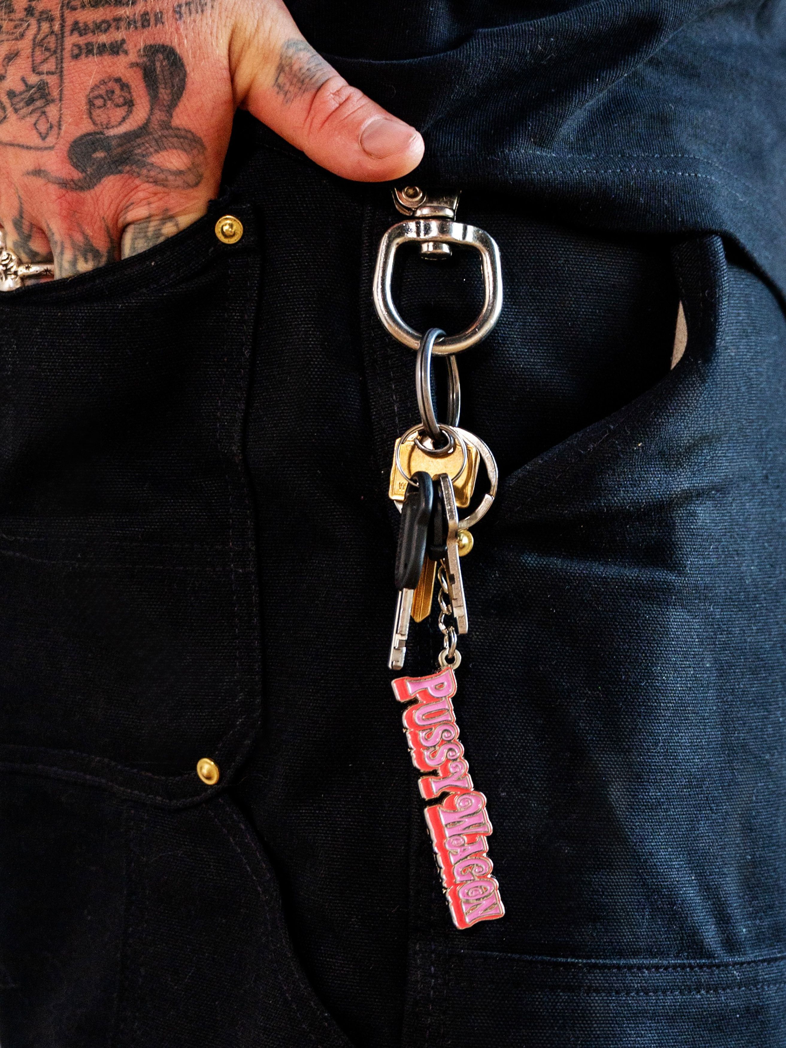 Other 'pussy wagon' key chain in pink Size ONE SIZE - 4 Thumbnail