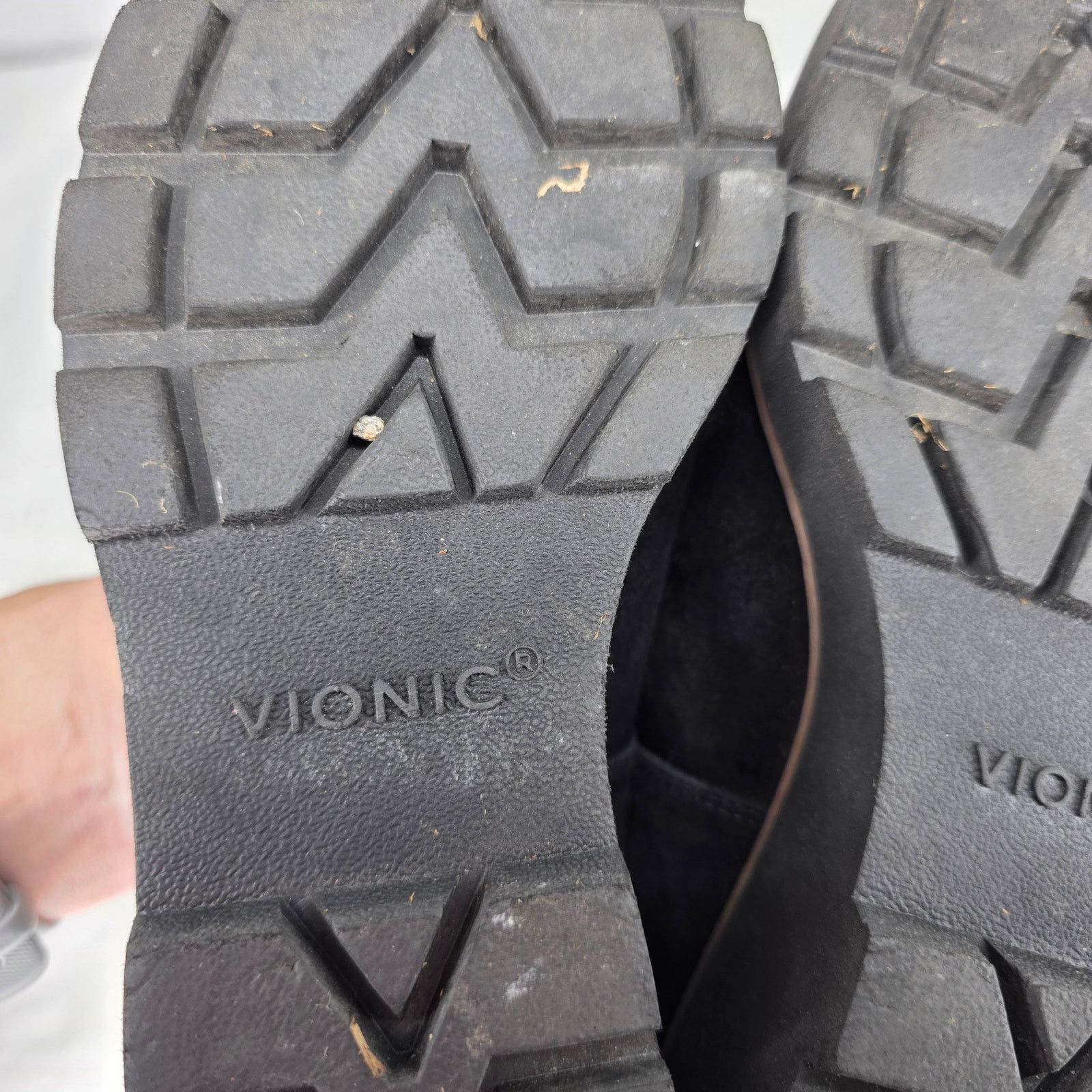 Vionic Vionic Black Suede Willa Chunky Wedge Round Toe Loafer Shoes Size US 7.5 / IT 37.5 - 12 Thumbnail