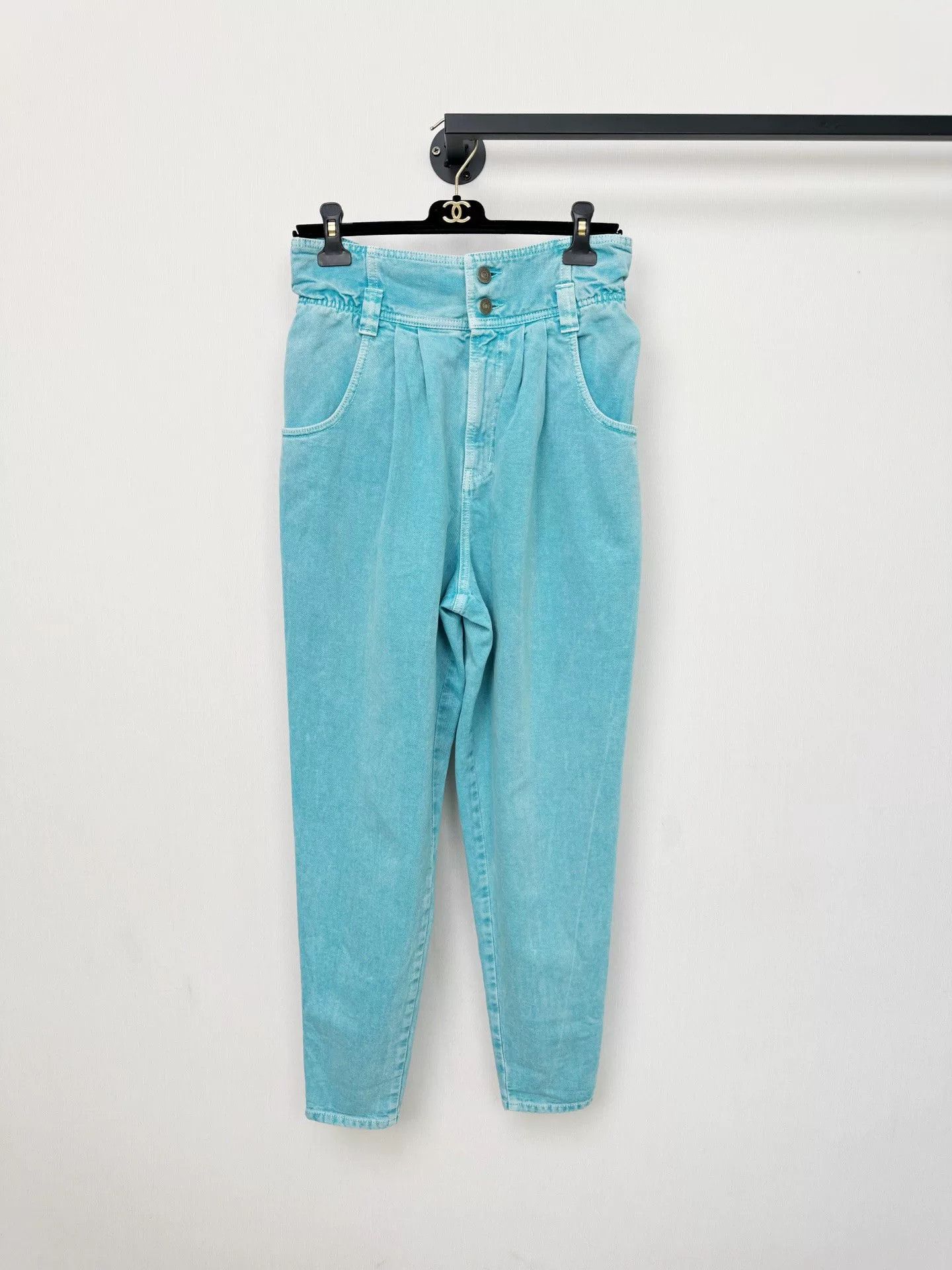 Gucci Gucci Women's Elastic Waist Jeans Size 26" / US 2 / IT 38 - 1 Thumbnail