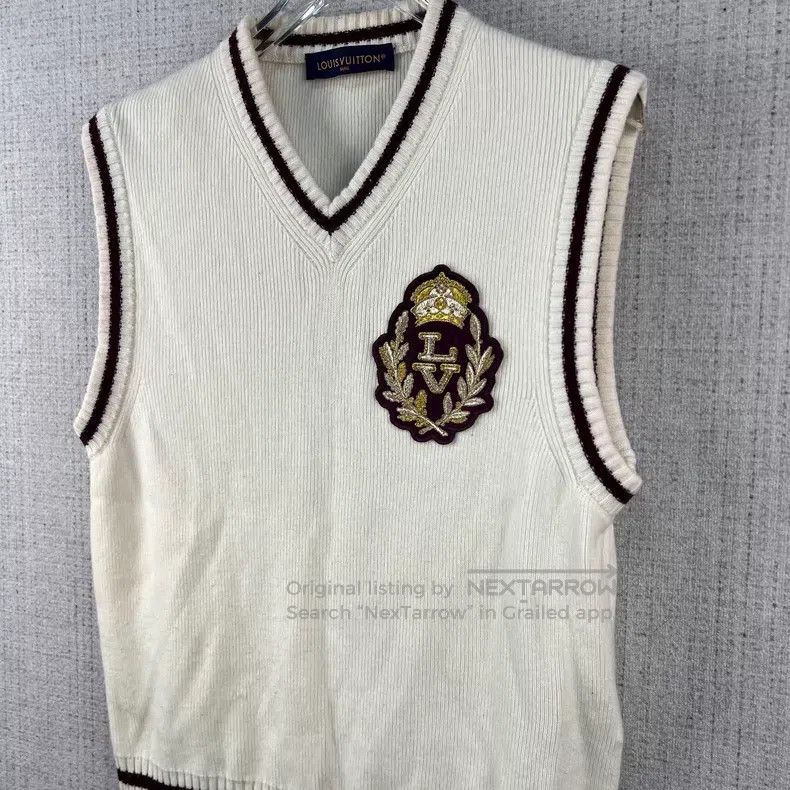Louis Vuitton Louis Vuitton Embroidered logo letters on chest Crest Knit Size US S / EU 44-46 / 1 - 3 Thumbnail