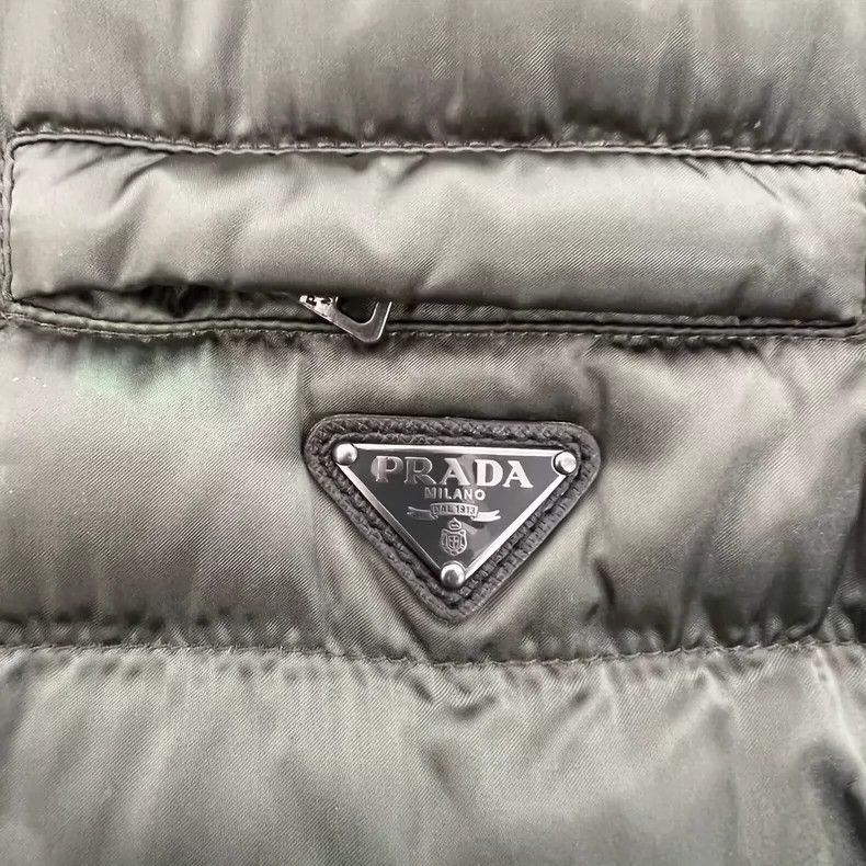 Prada Prada Triangle logo, hooded vest 2502-Nextarrow Size US XS / EU 42 / 0 - 4 Thumbnail