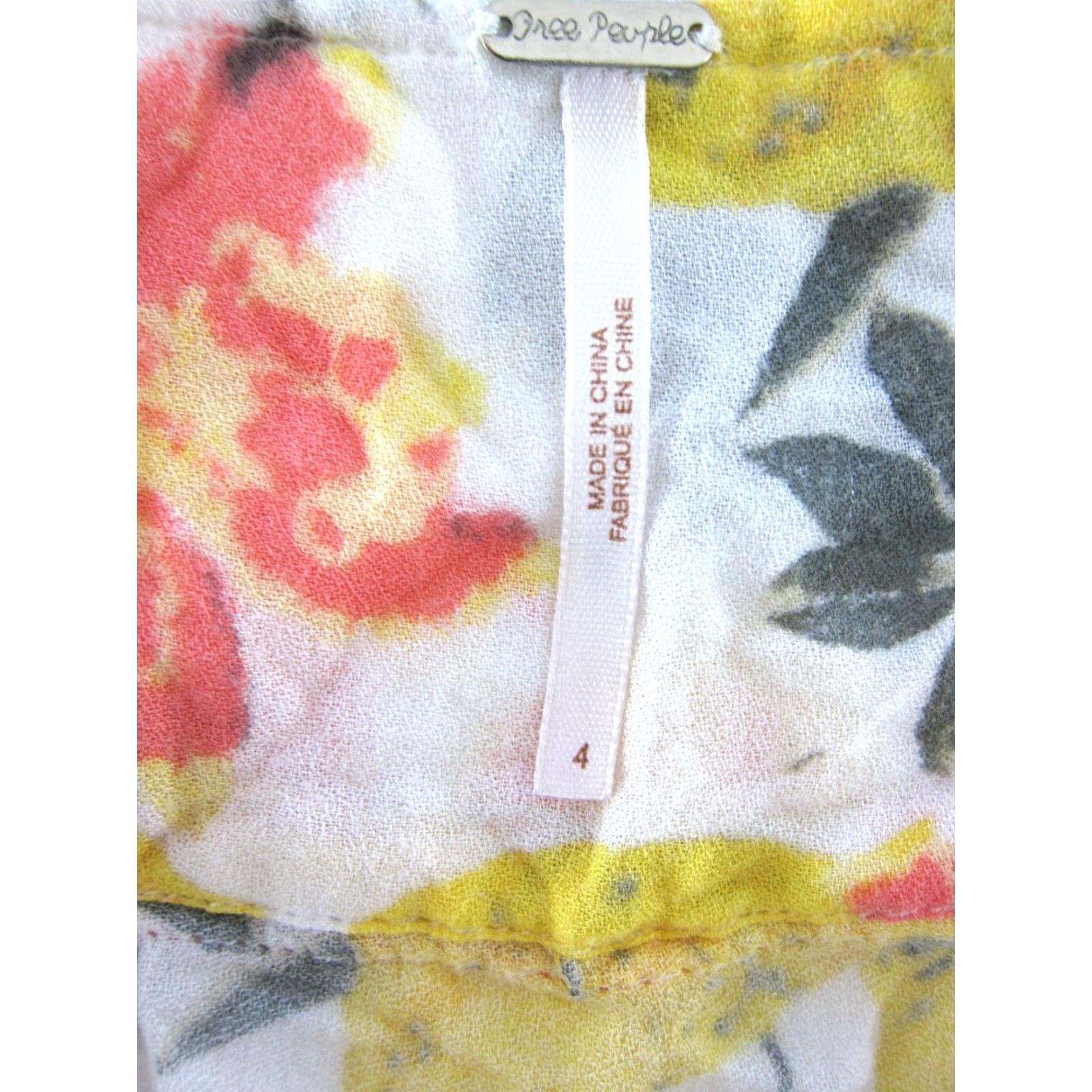 Free People Free People Dress Shirt 4 Adult Yellow Floral Pockets Short Sun Smocked V-Neck Size S / US 4 / IT 40 - 3 Thumbnail