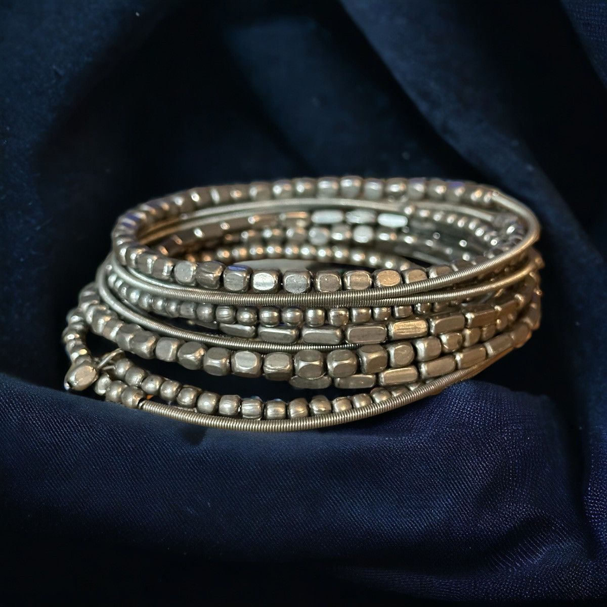Other Silver tone pebble bead wire wrap bracelet Size ONE SIZE - 1 Thumbnail