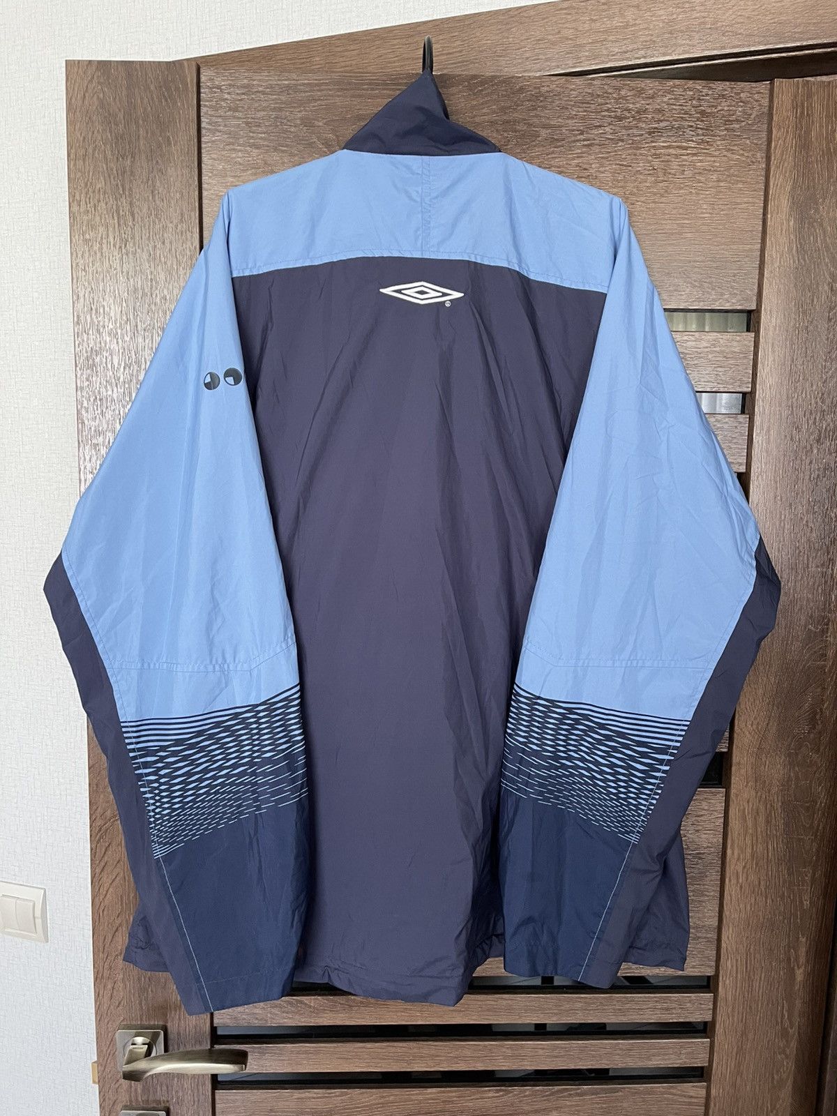 Umbro Umbro England Vintage Soccer Zip Track Jacket 2000s Size US XL / EU 56 / 4 - 5 Thumbnail