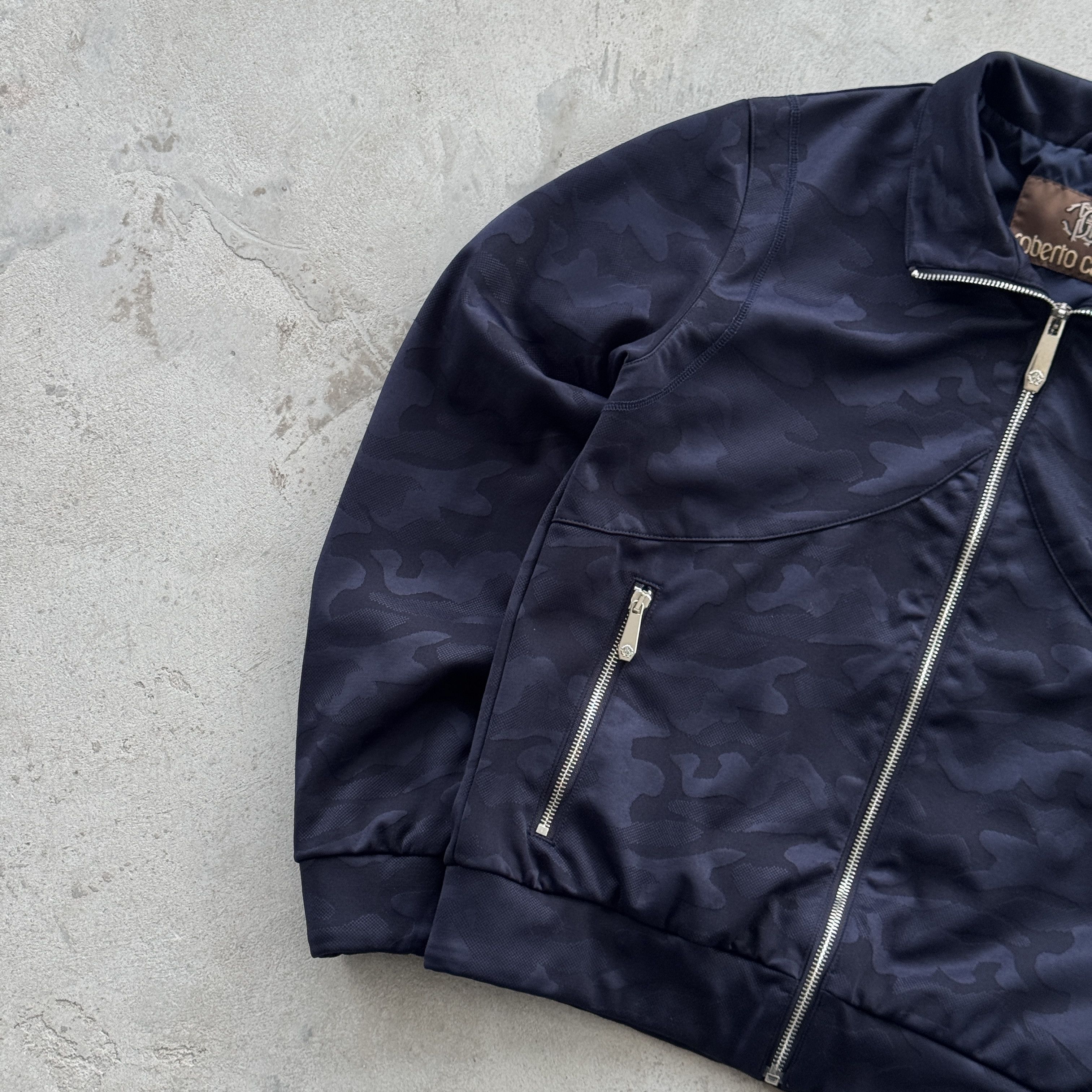 Roberto Cavalli Roberto Cavalli Navy Camo Bomber Jacket Gold RC Logo Size 48 Size US M / EU 48-50 / 2 - 3 Thumbnail