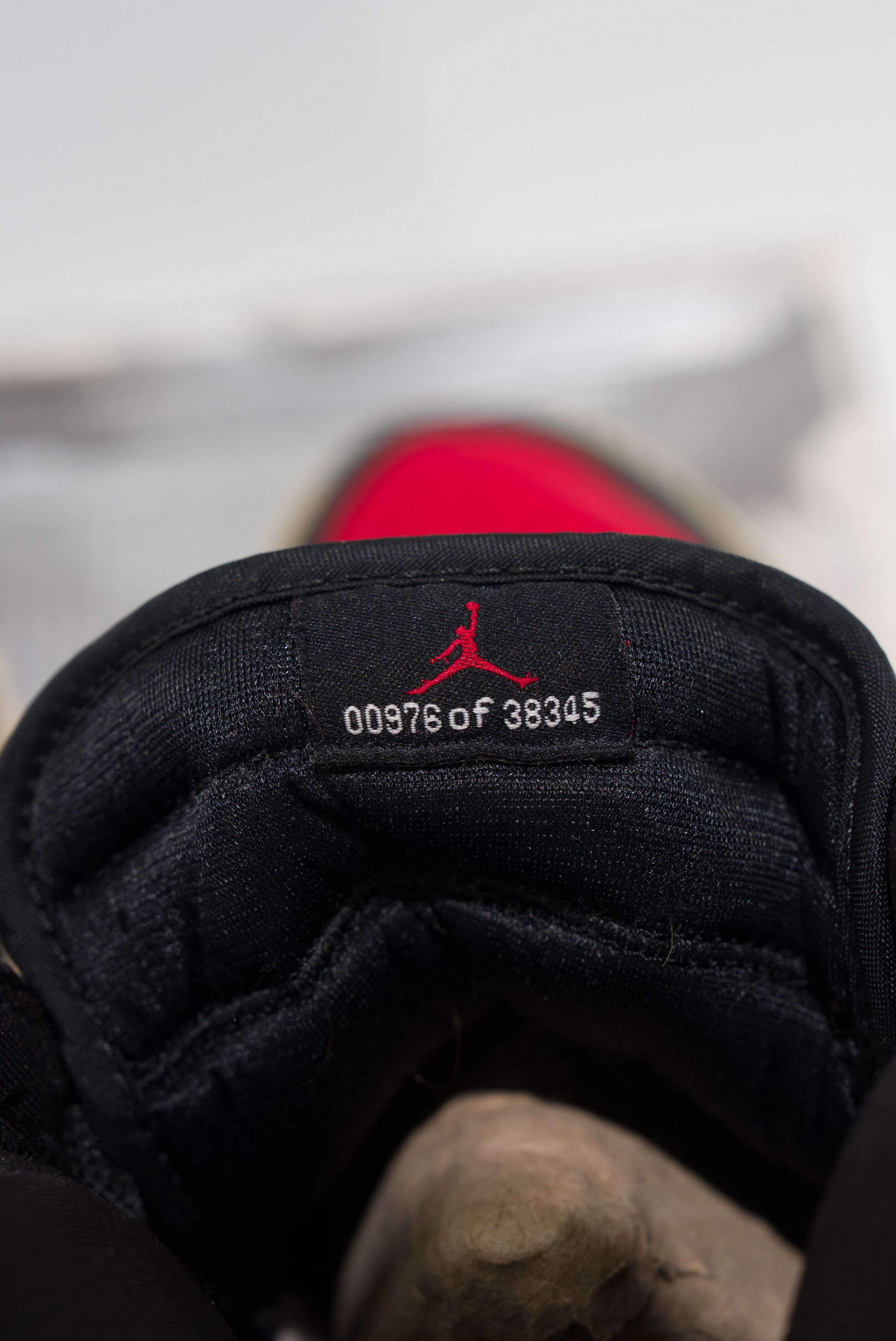 Jordan Brand Jordan 1 Retro Bred (2001) Size US 10.5 / EU 43-44 - 24 Thumbnail