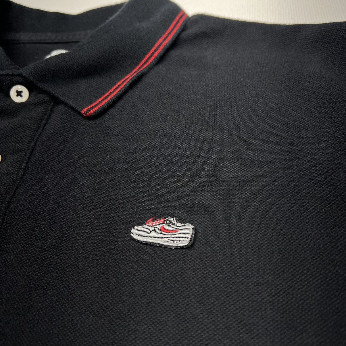 Nike × Vintage VTG Nike Polo Shirt Black Sportswear Air Max 90 Y2K Size US L / EU 52-54 / 3 - 4 Thumbnail